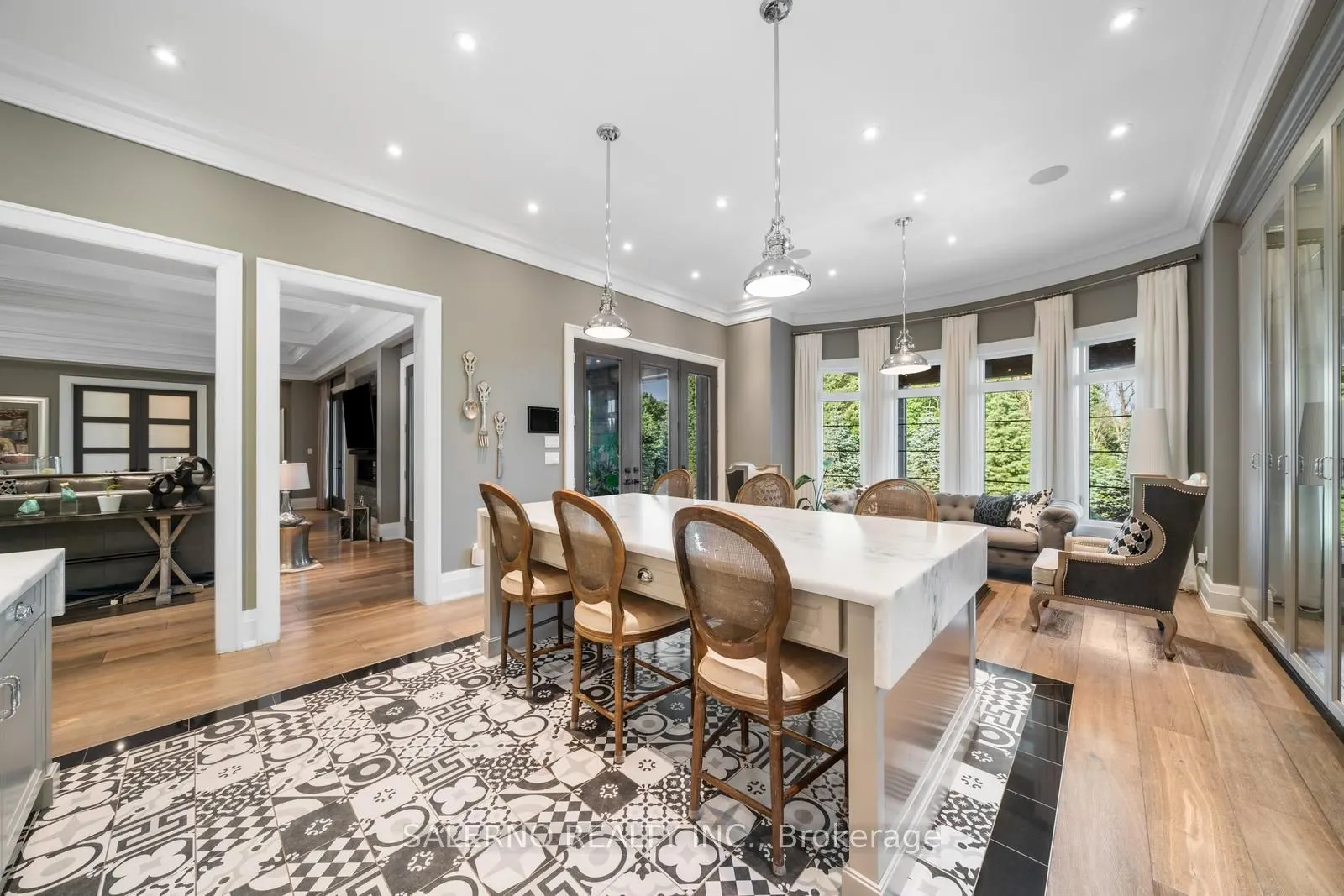 97 Carmichael Crescent