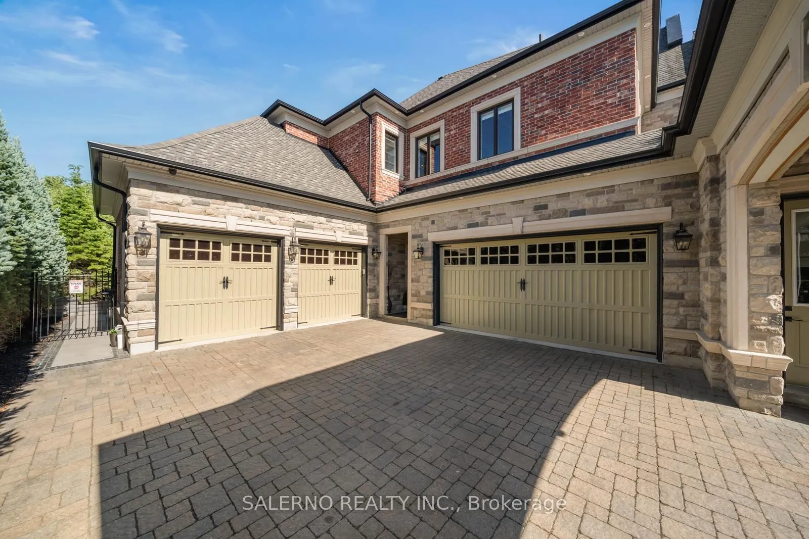 97 Carmichael Crescent