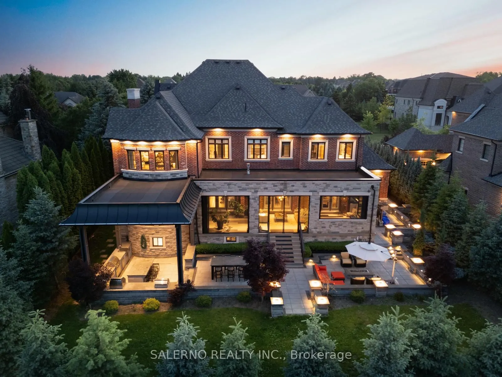 97 Carmichael Crescent