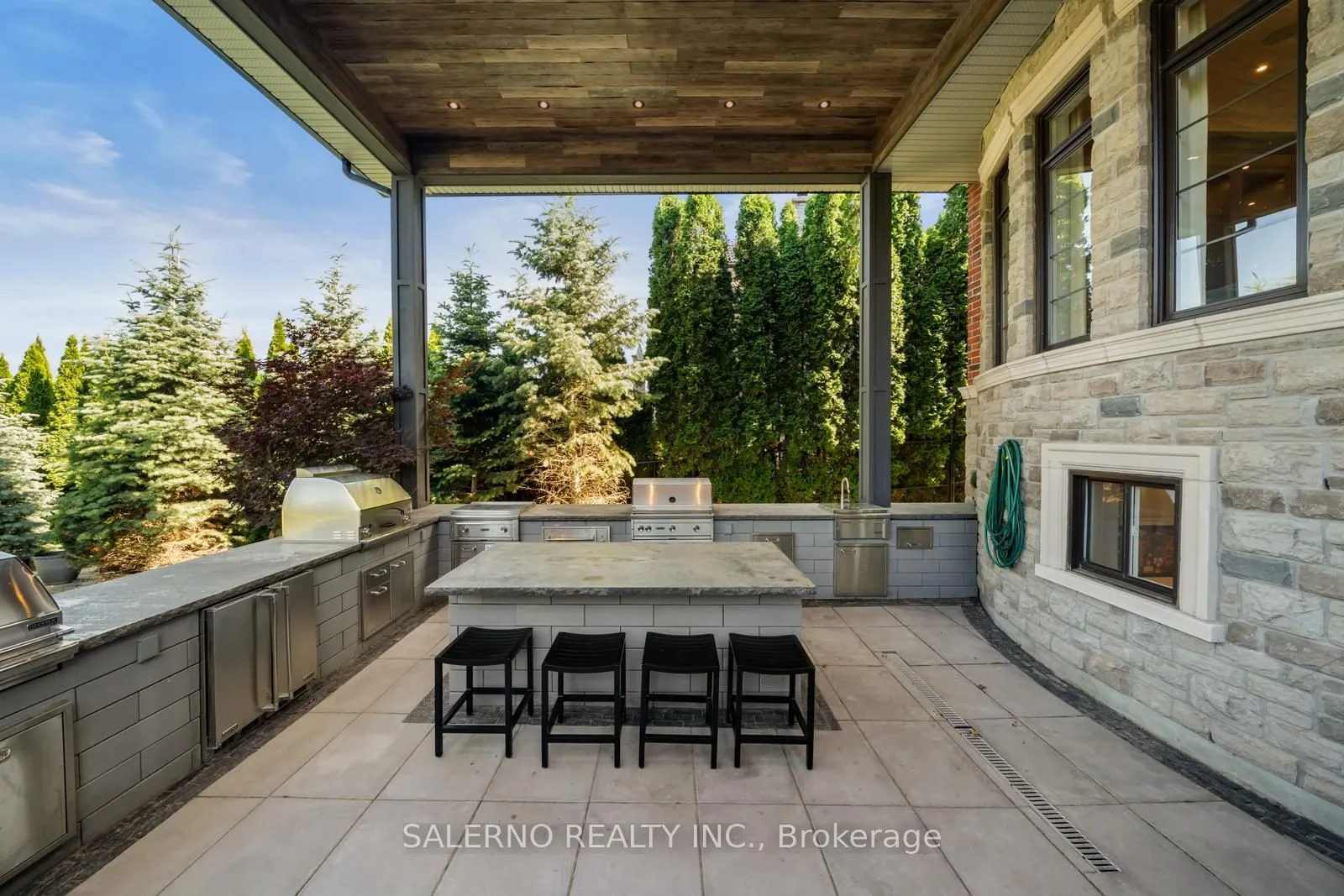 97 Carmichael Crescent