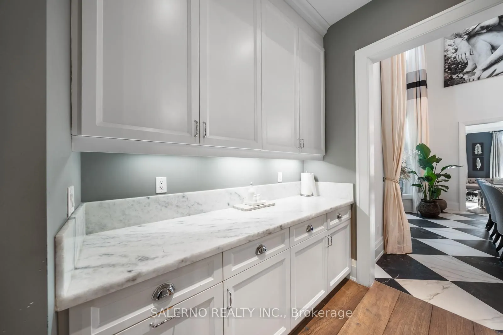 97 Carmichael Crescent