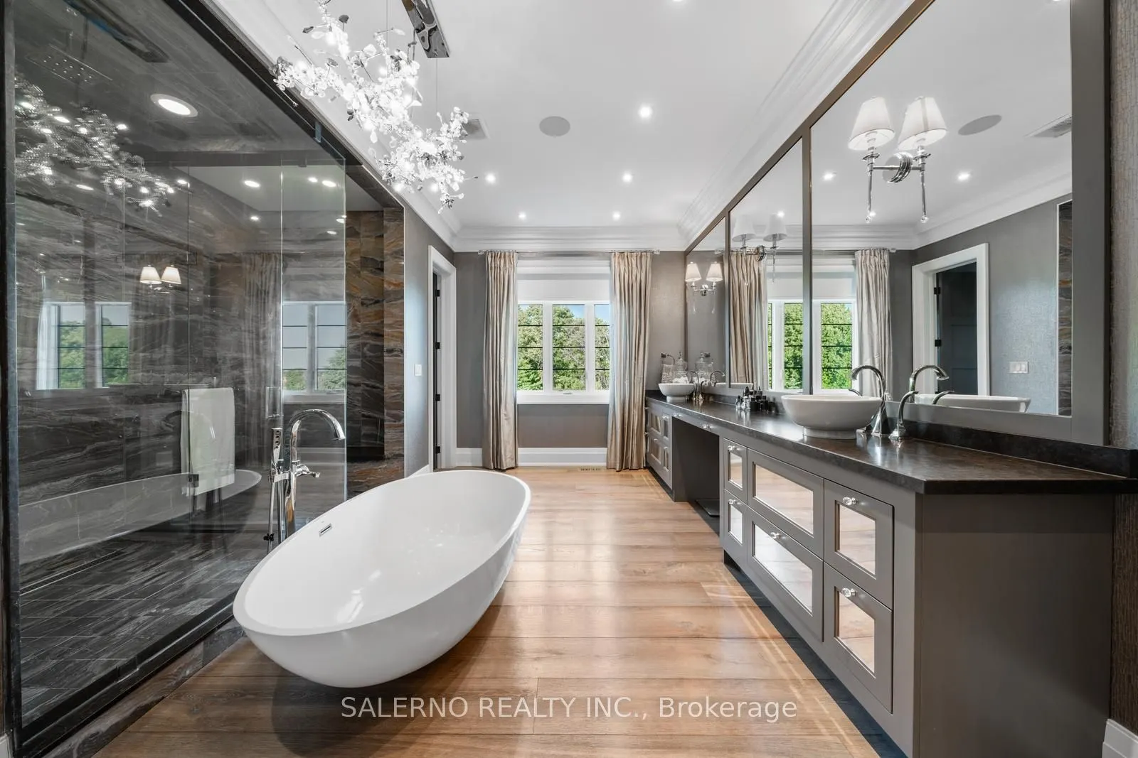 97 Carmichael Crescent