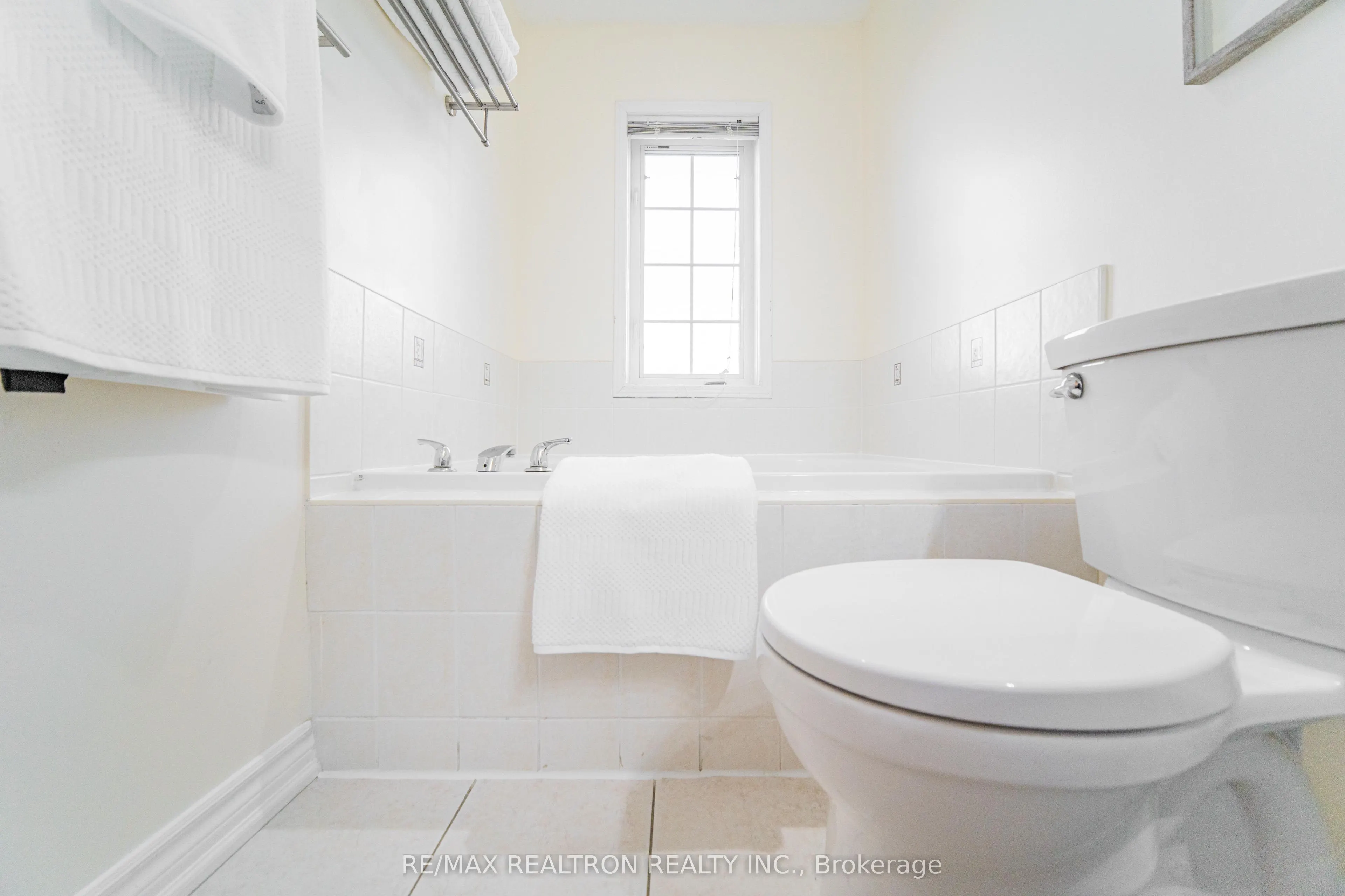 50 Greensborough Villag Circle, #22