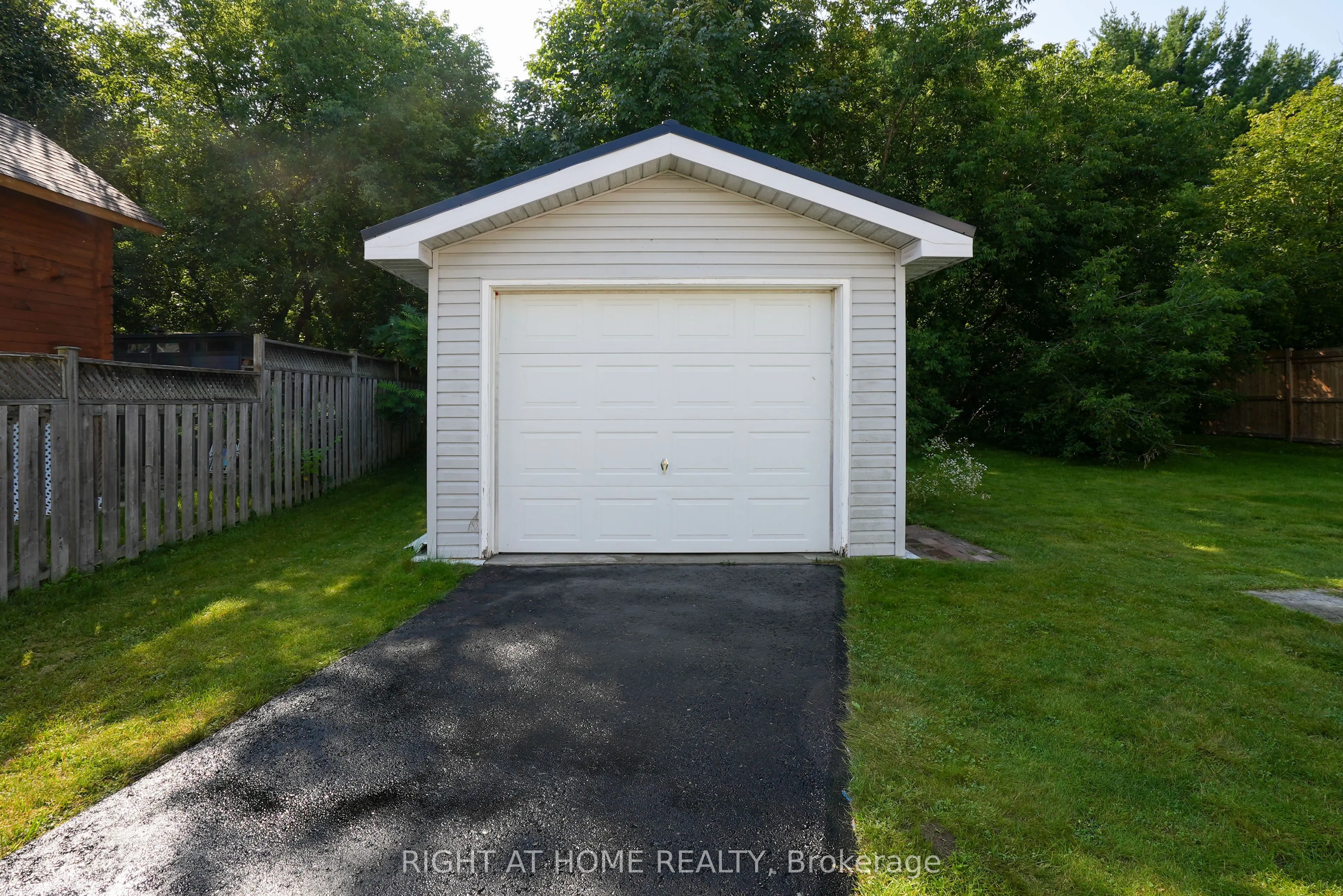 48 Michael St Street