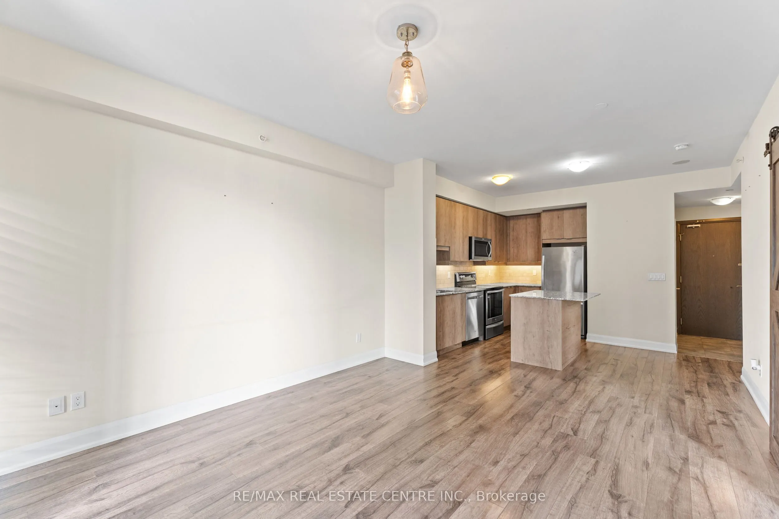 2910 Highway 7 Road W, #3004