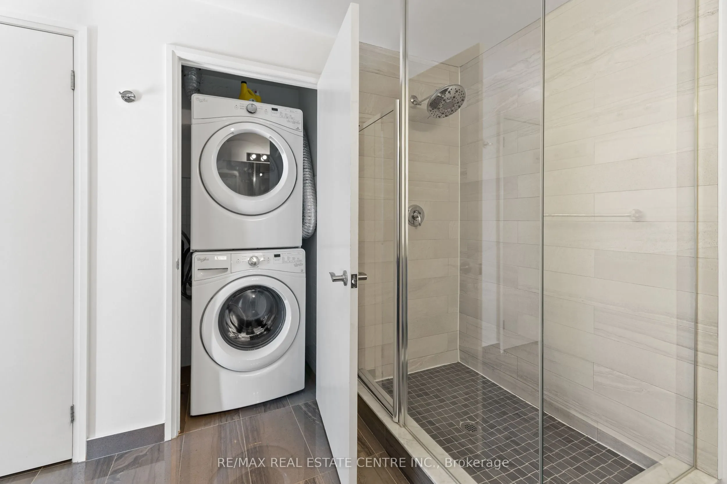 2910 Highway 7 Road W, #3004