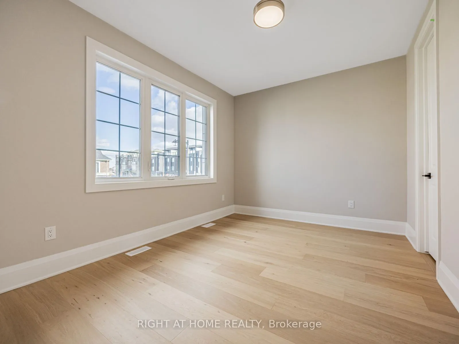 61 Greenridge Crescent