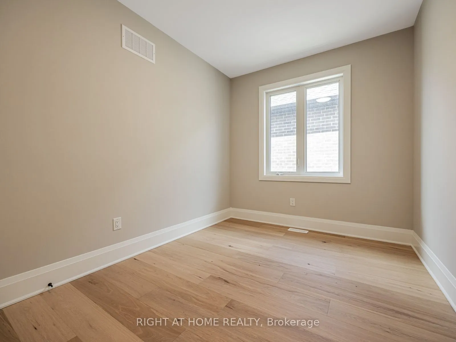 61 Greenridge Crescent