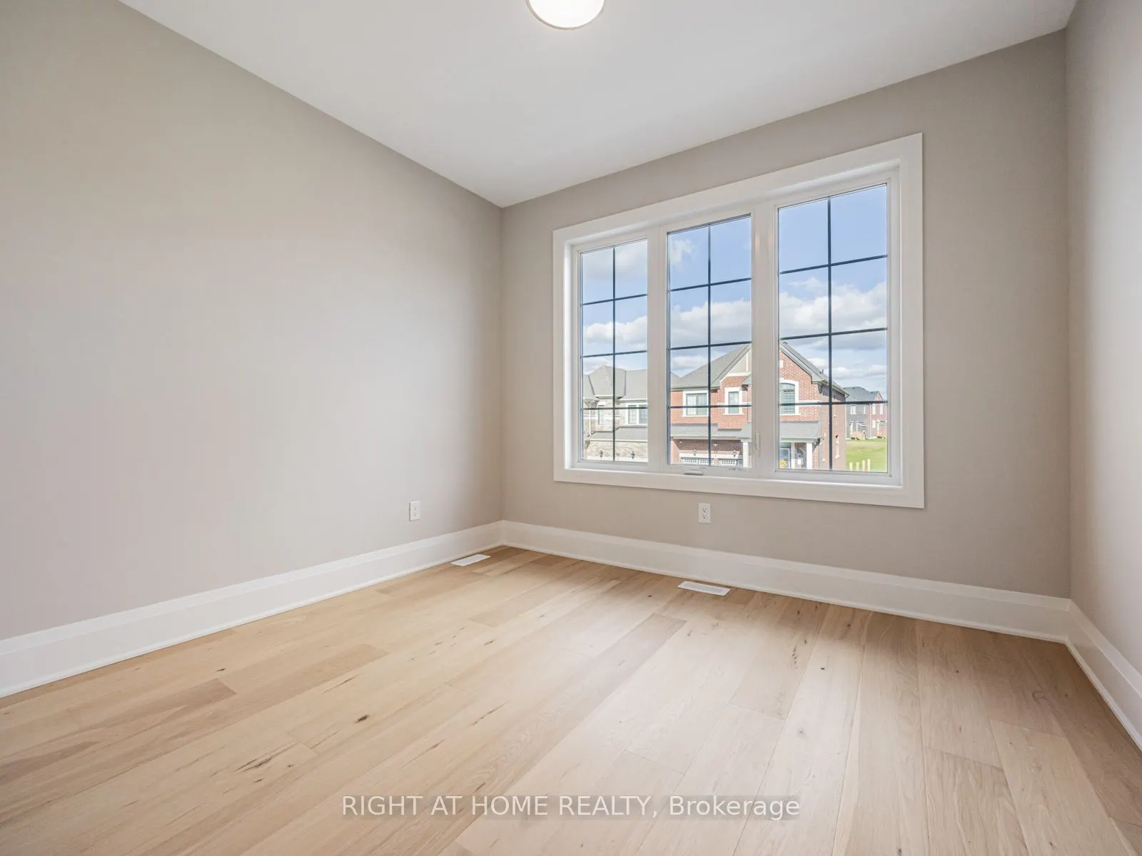 61 Greenridge Crescent