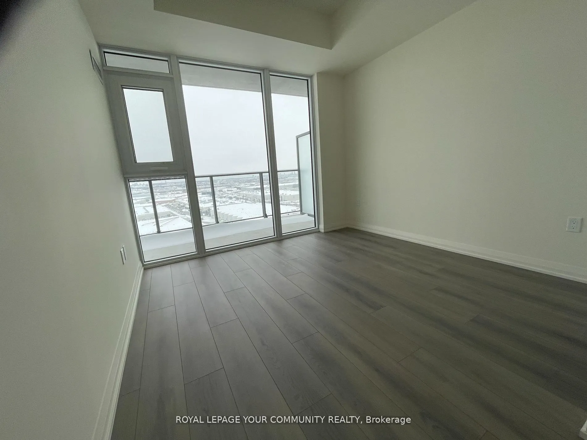 8960 Jane Street, #1807