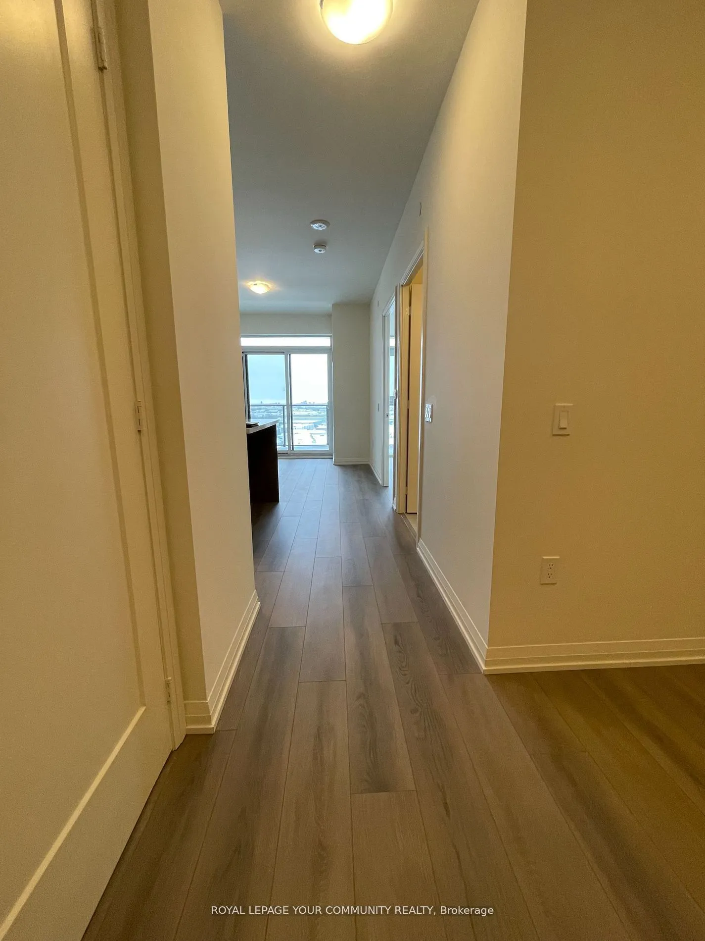 8960 Jane Street, #1807