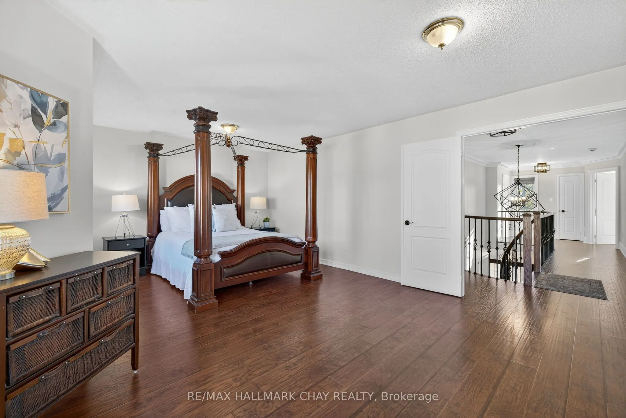 160 Golden Gate Circle