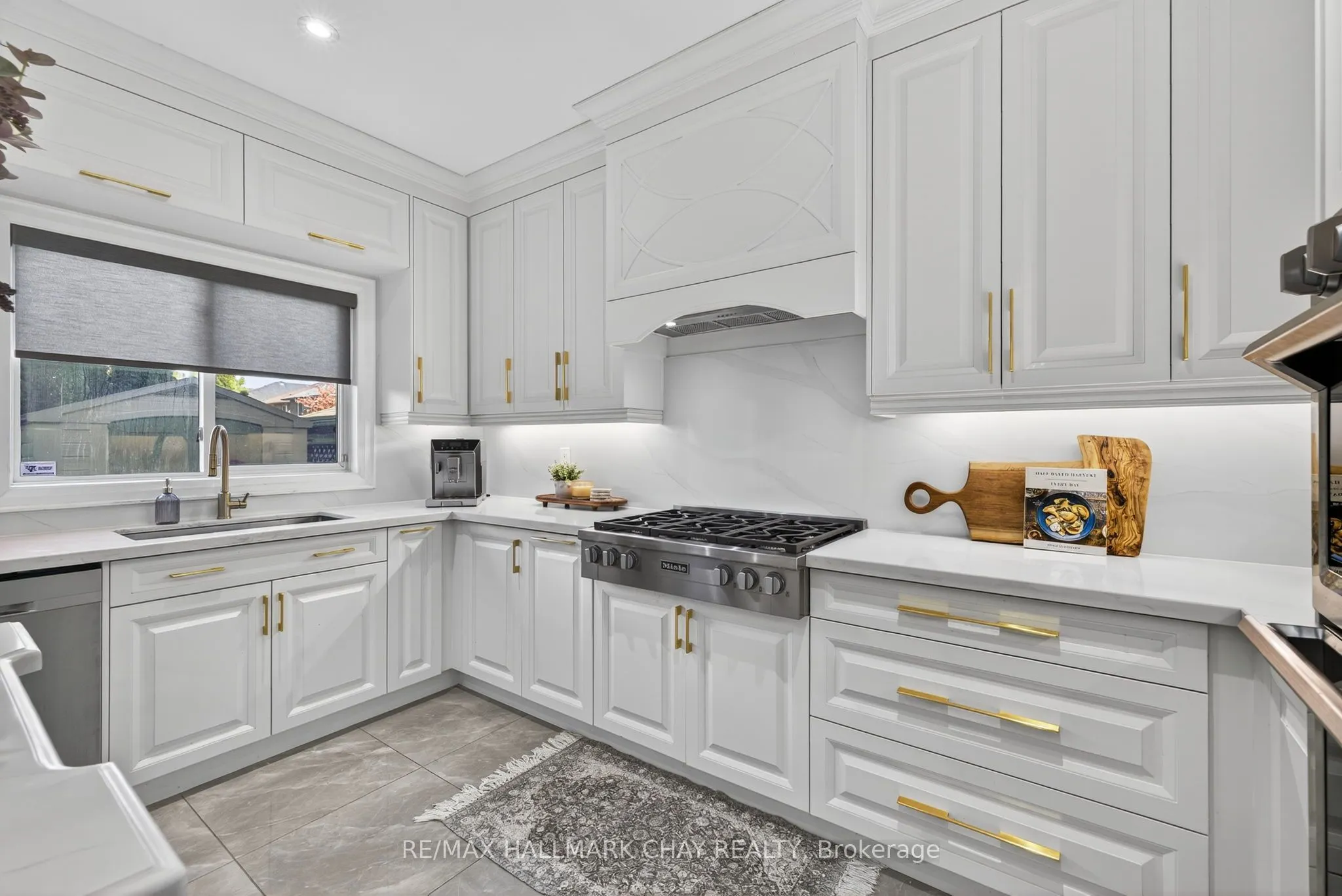 160 Golden Gate Circle