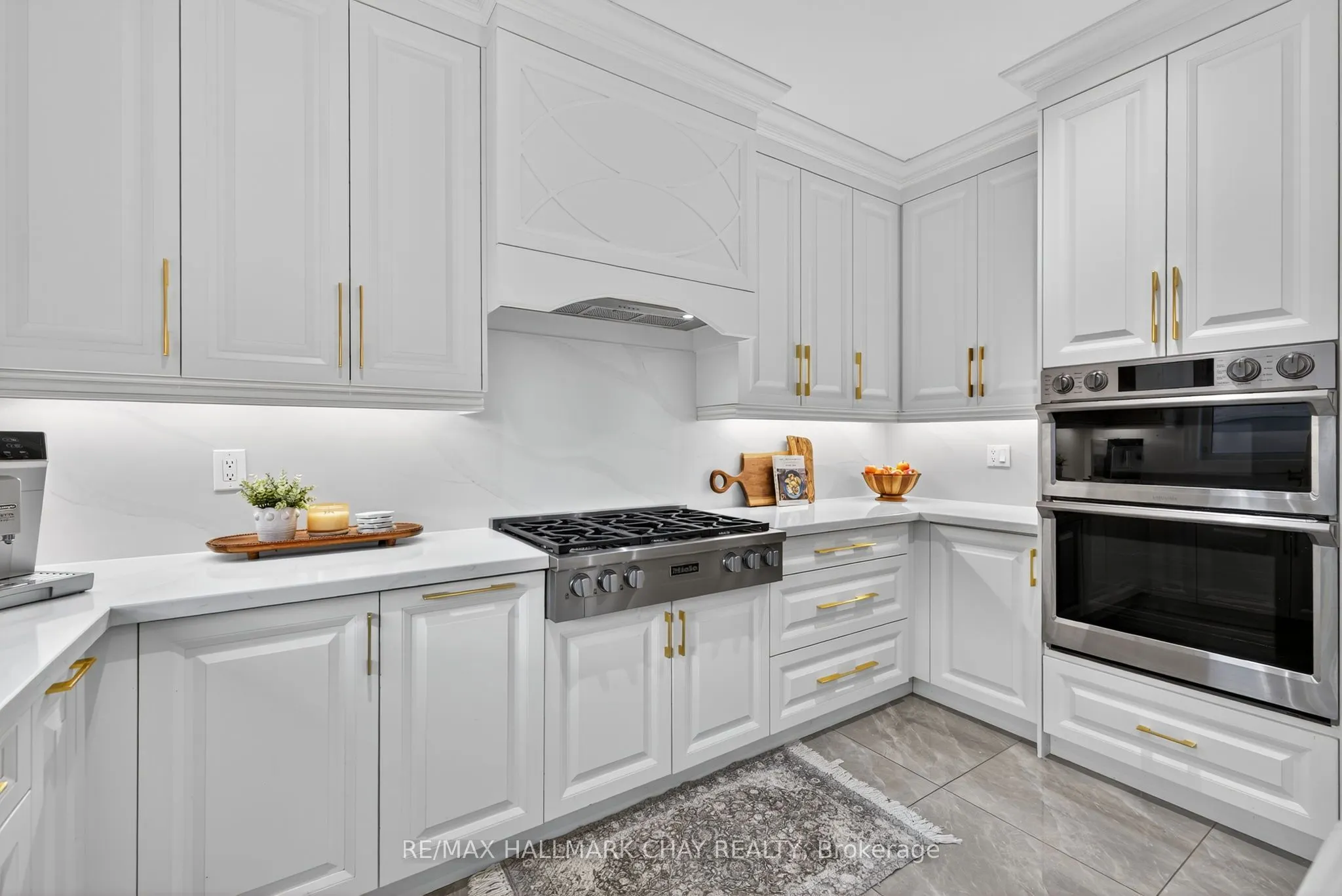 160 Golden Gate Circle