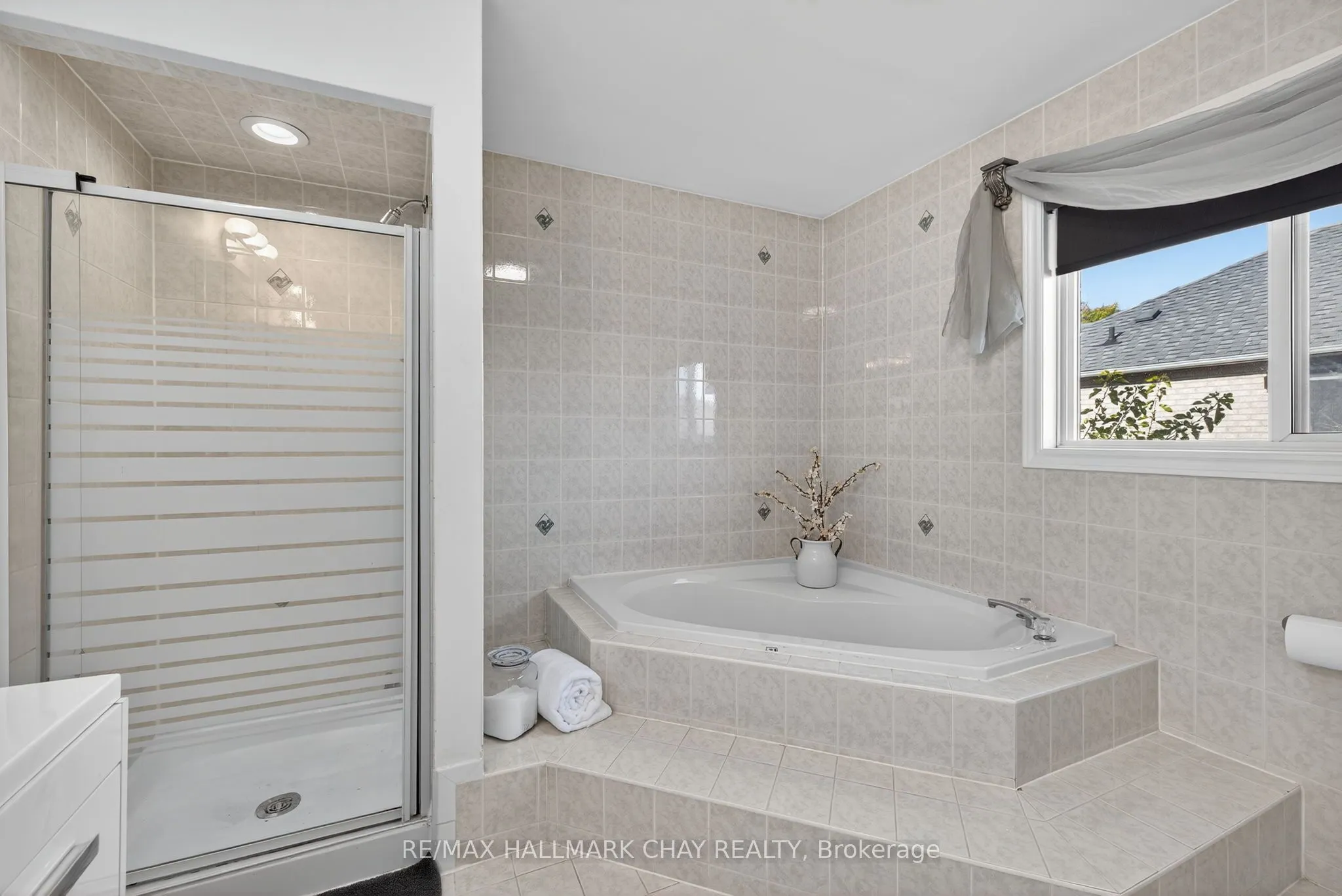 160 Golden Gate Circle