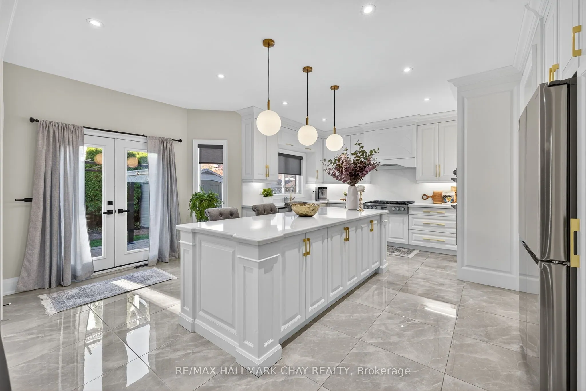 160 Golden Gate Circle