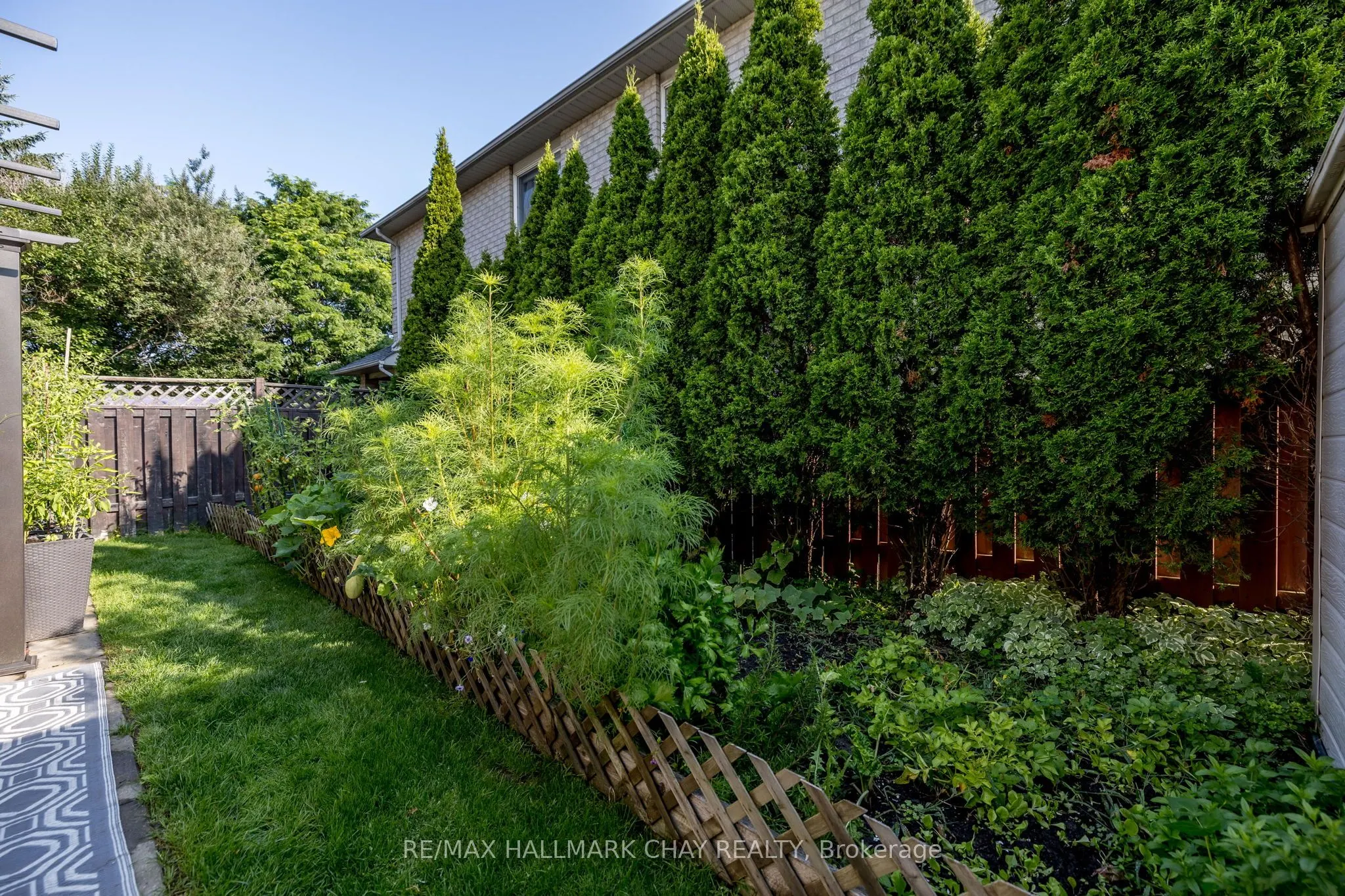 160 Golden Gate Circle