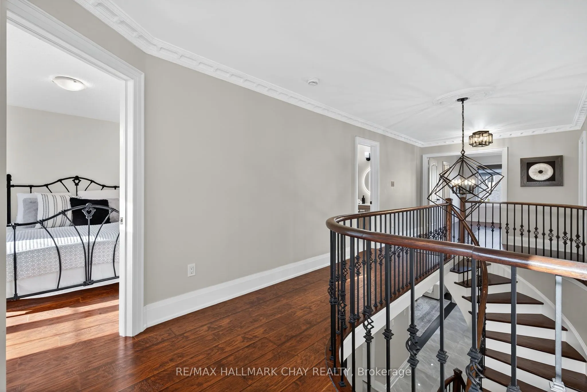 160 Golden Gate Circle