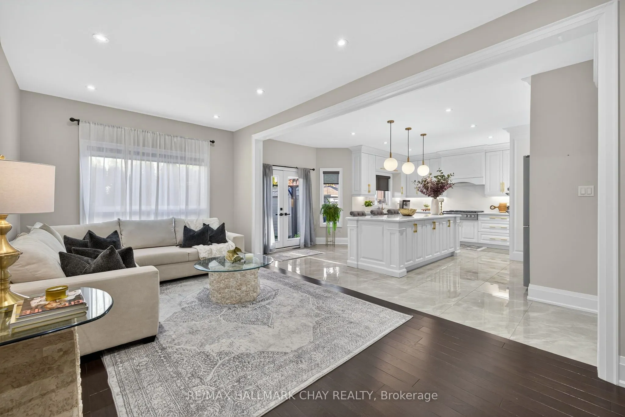 160 Golden Gate Circle