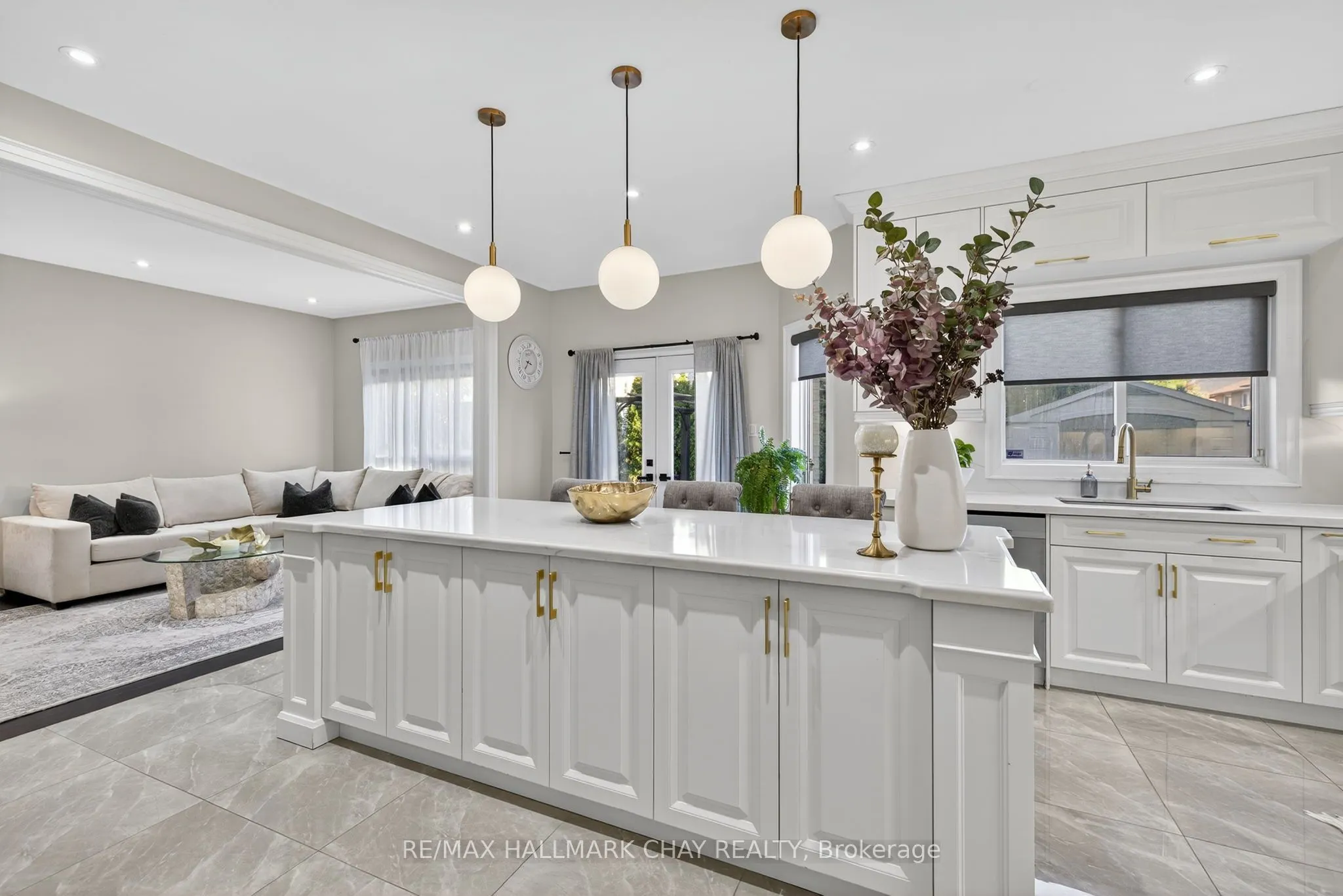 160 Golden Gate Circle