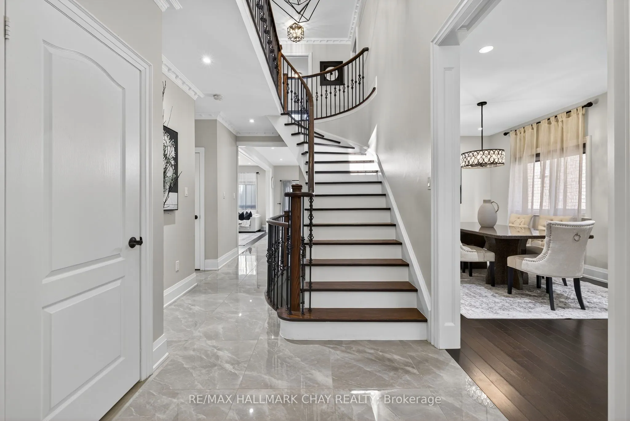 160 Golden Gate Circle