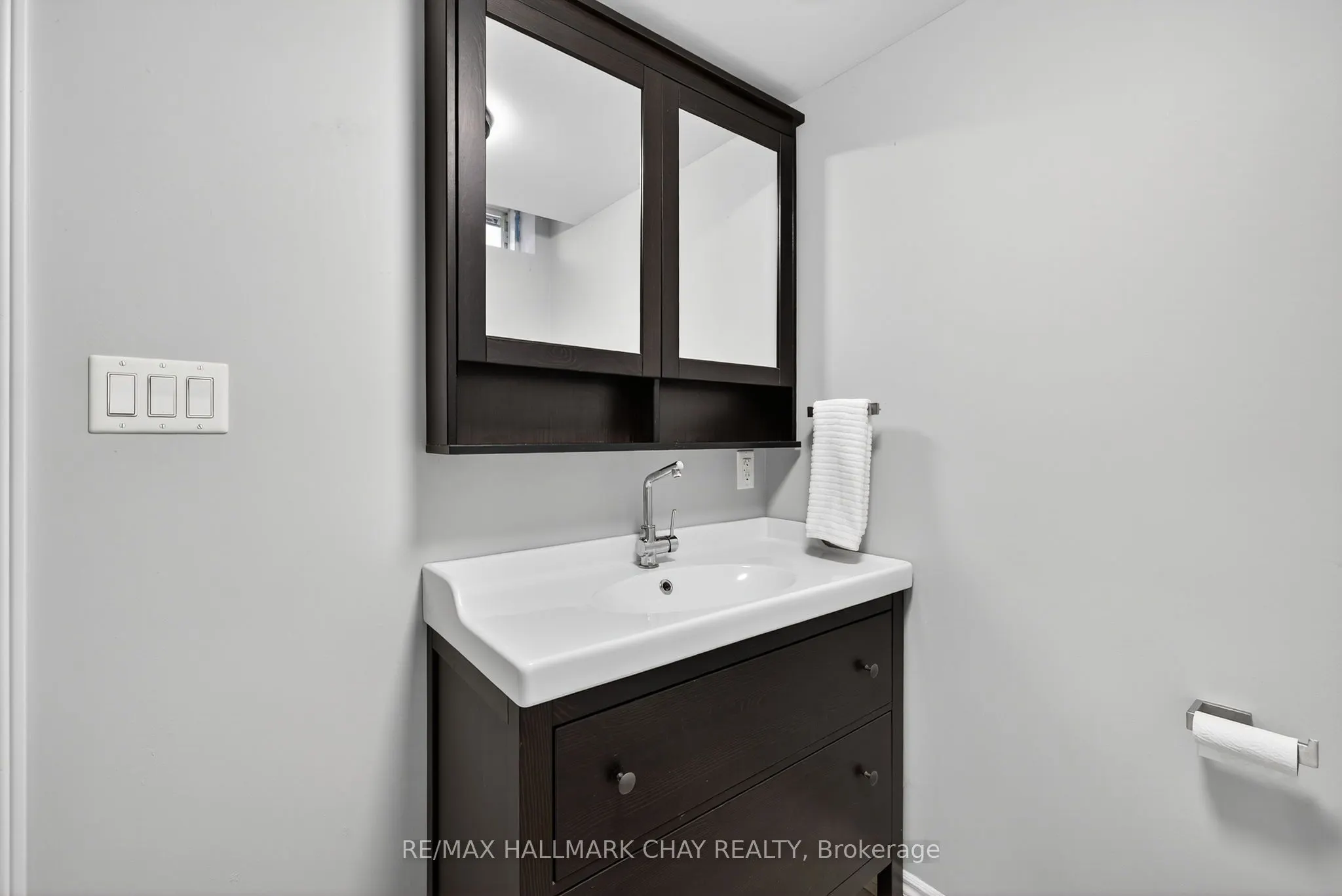 160 Golden Gate Circle