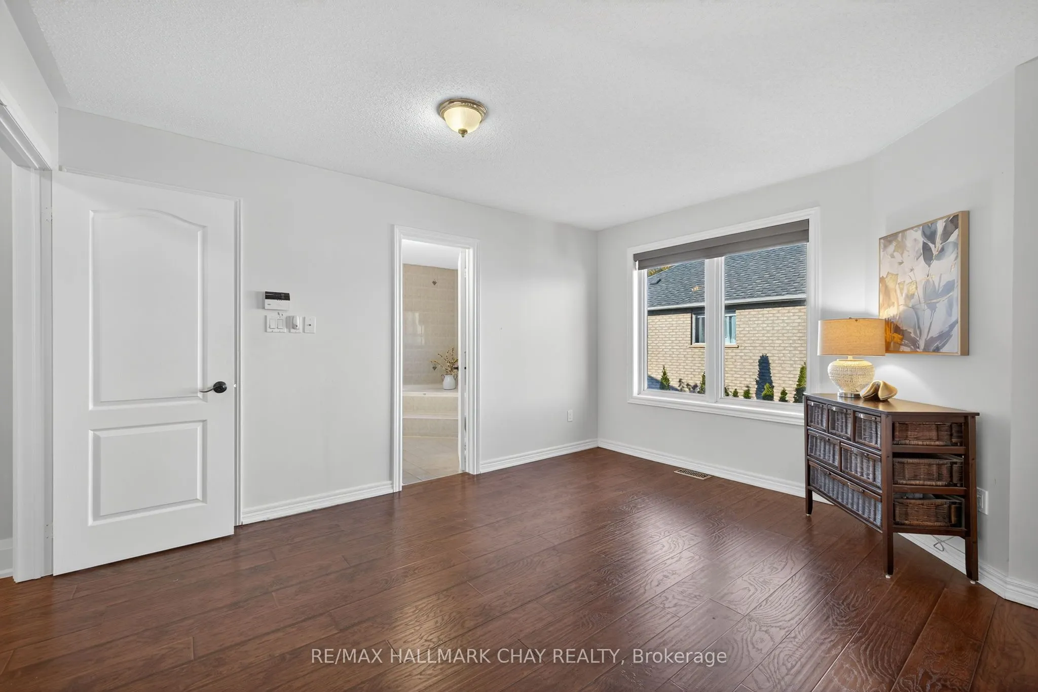 160 Golden Gate Circle