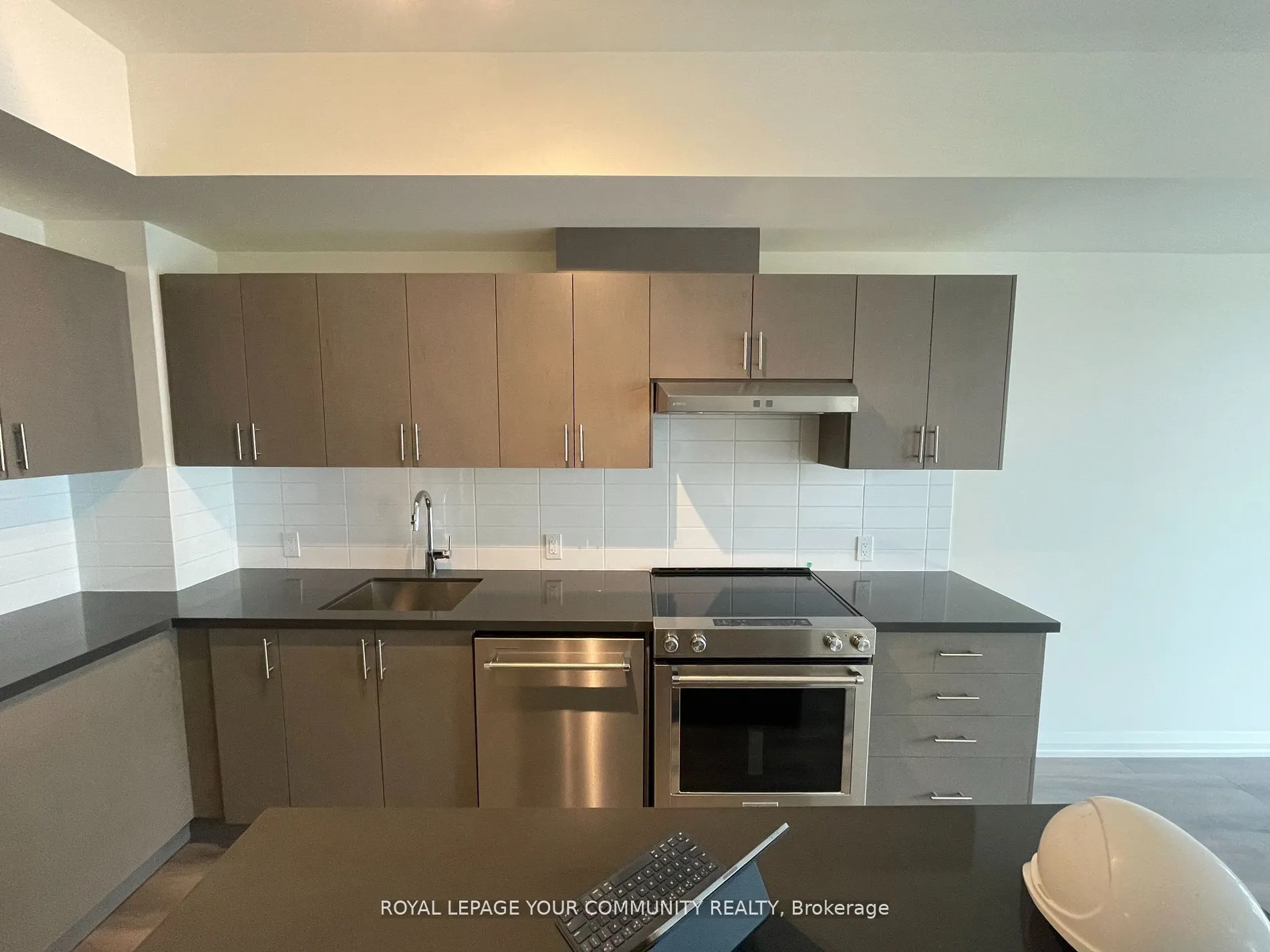 8960 Jane Street, #204