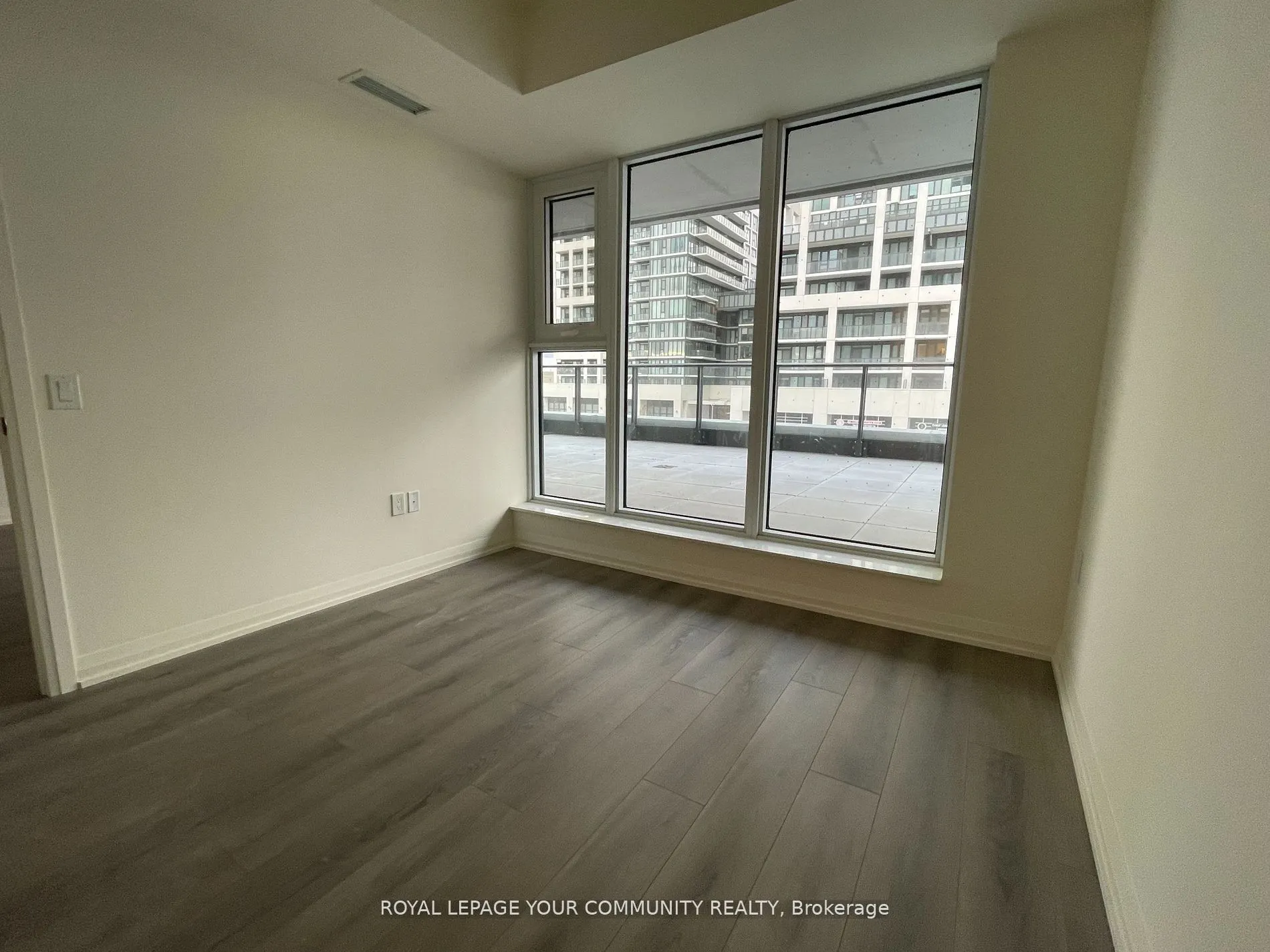 8960 Jane Street, #204