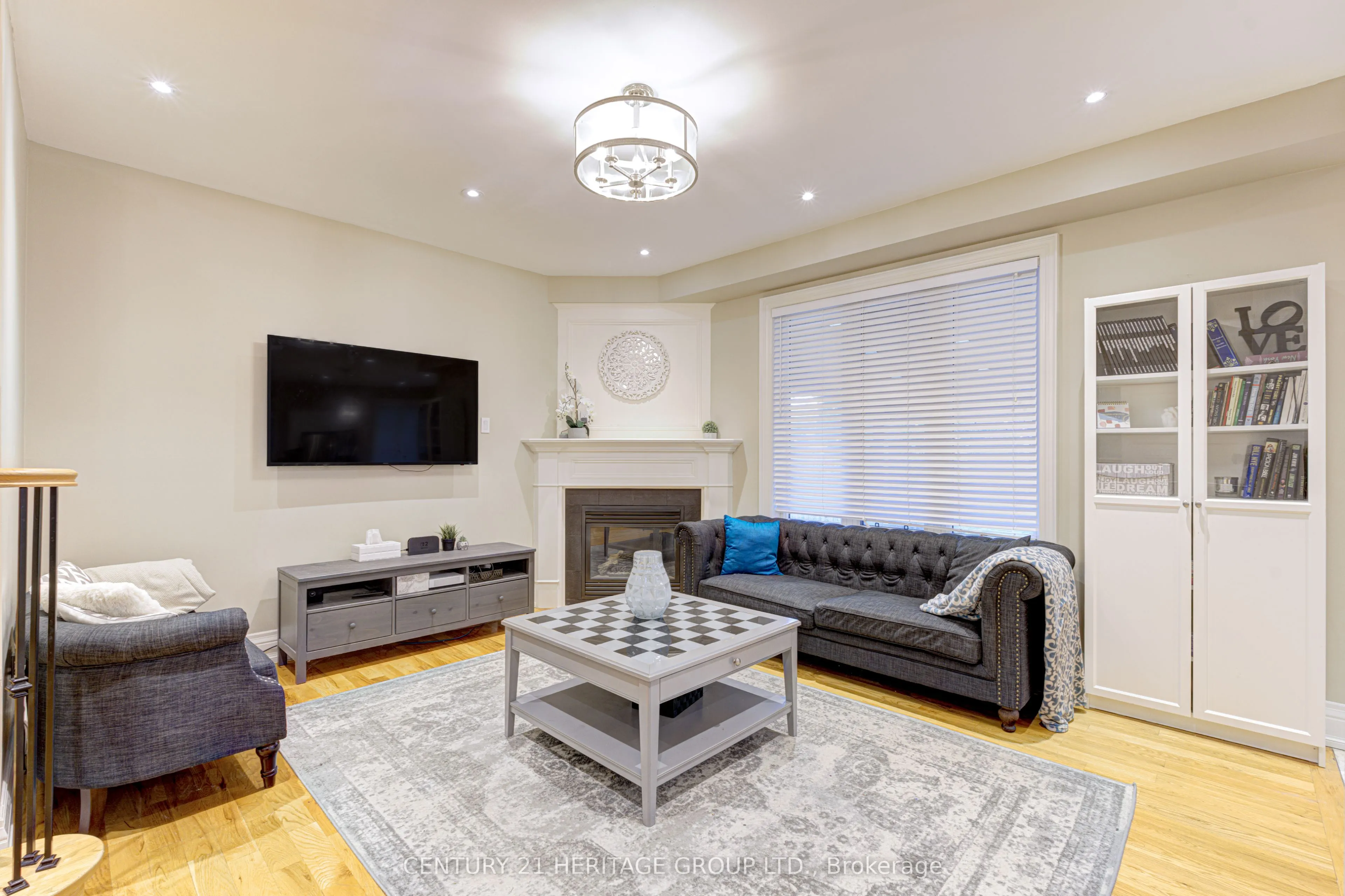 530 Vellore Woods Boulevard