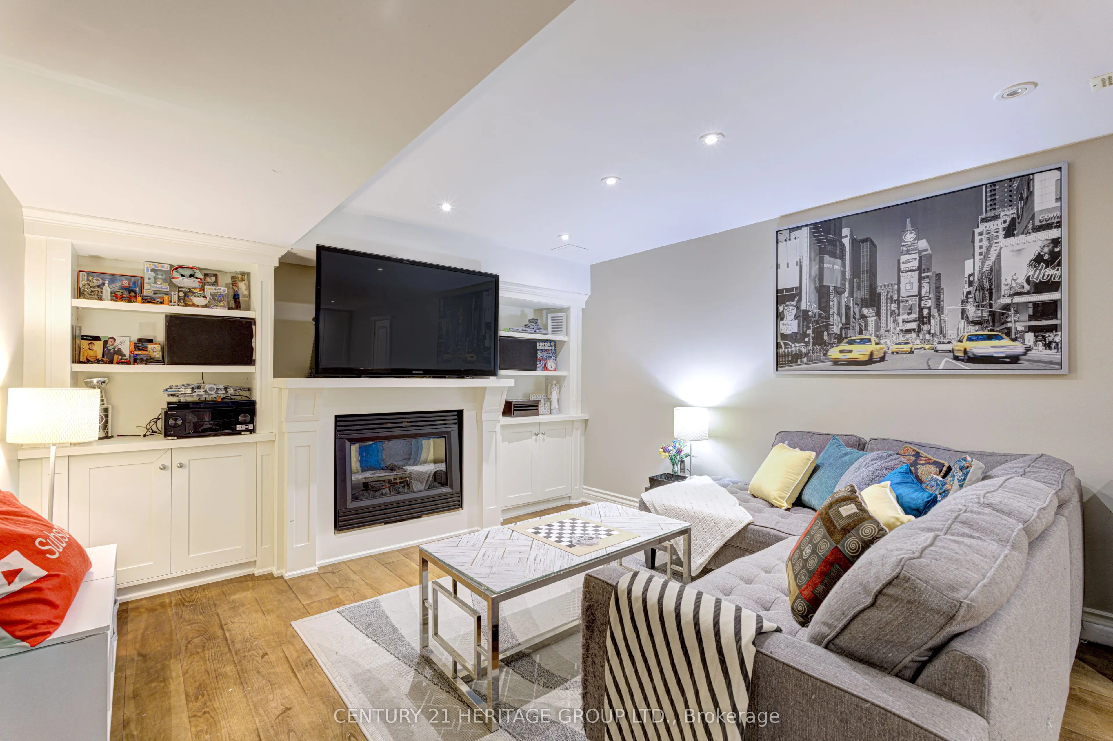 530 Vellore Woods Boulevard