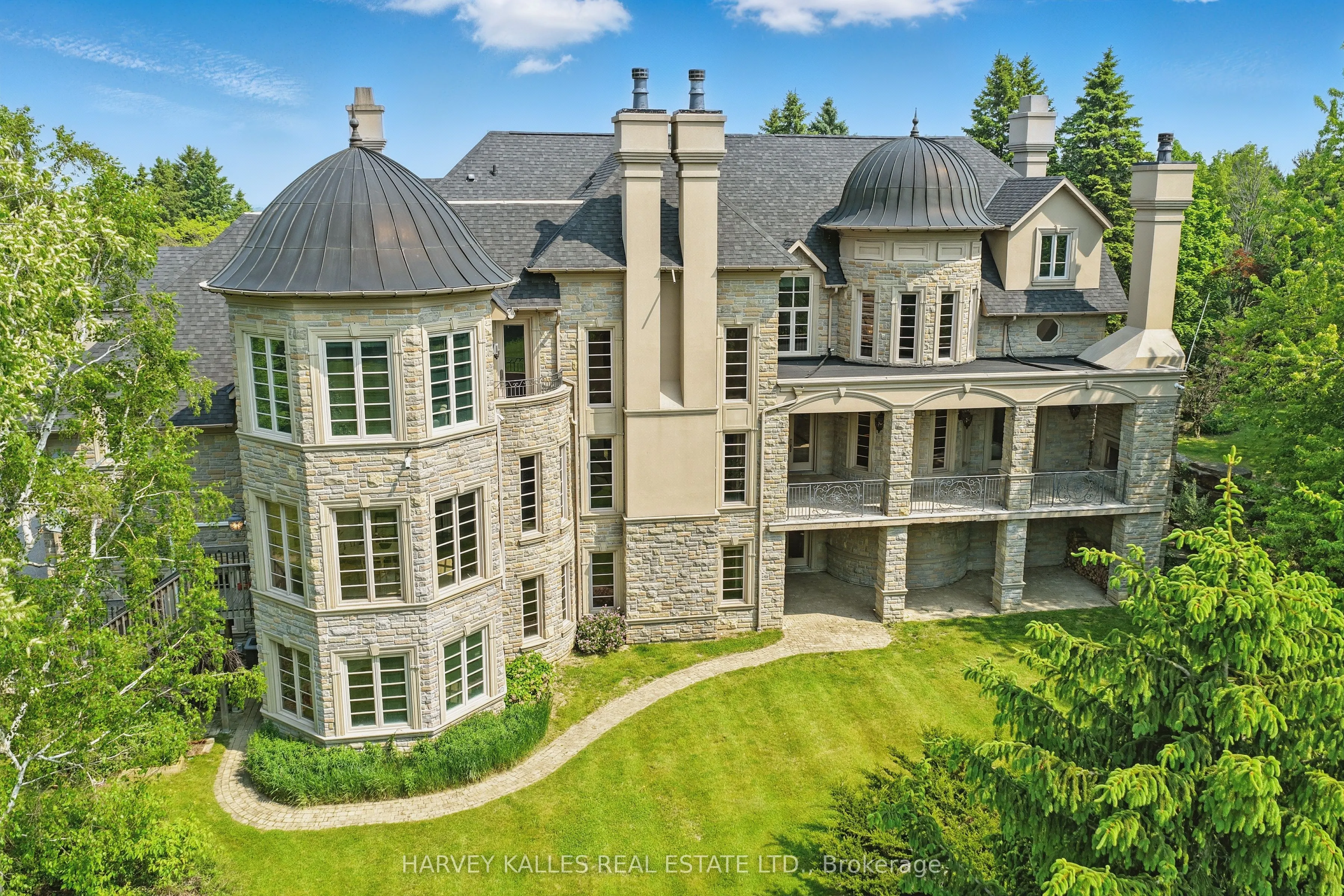 443 Dearbourne Avenue