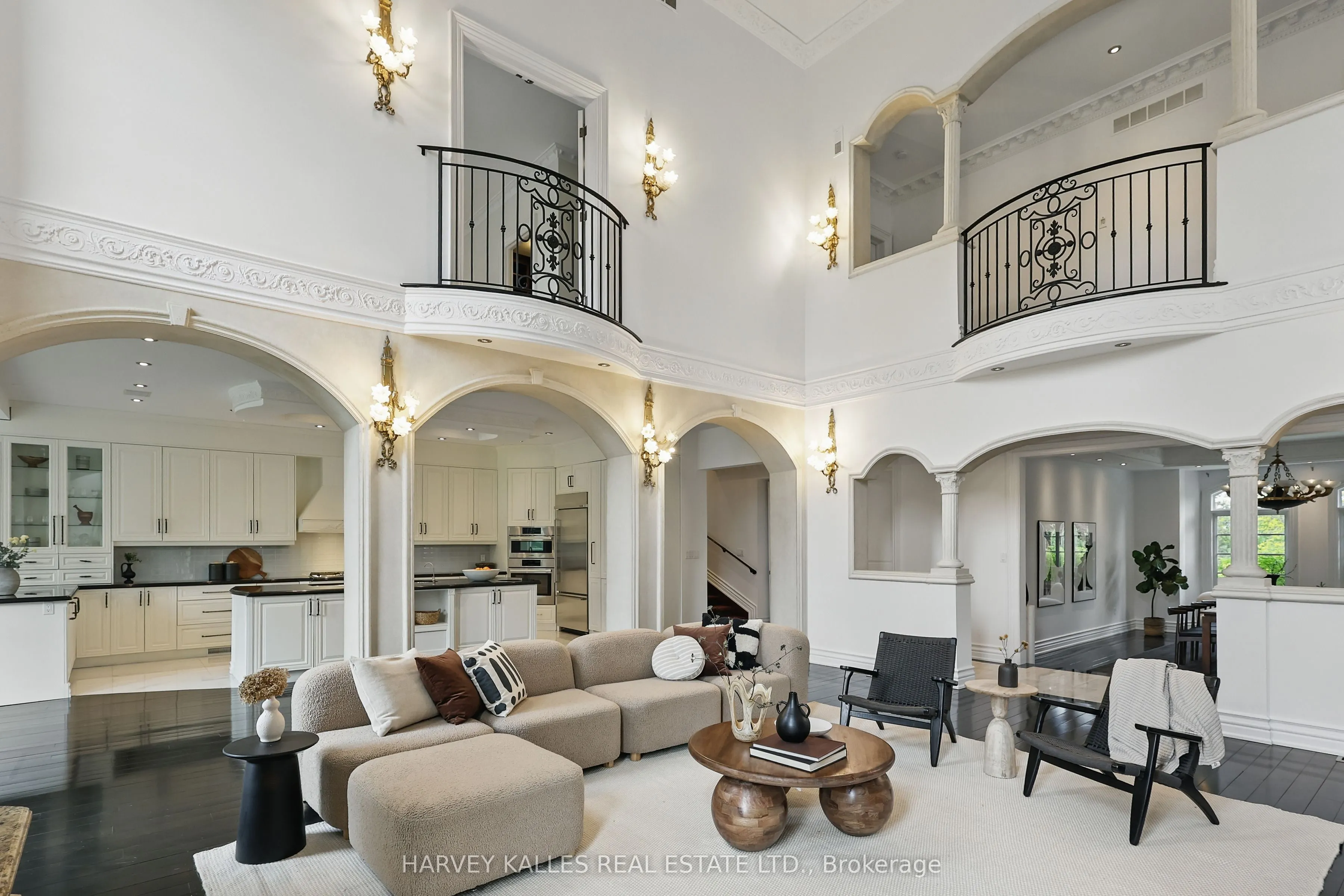 443 Dearbourne Avenue