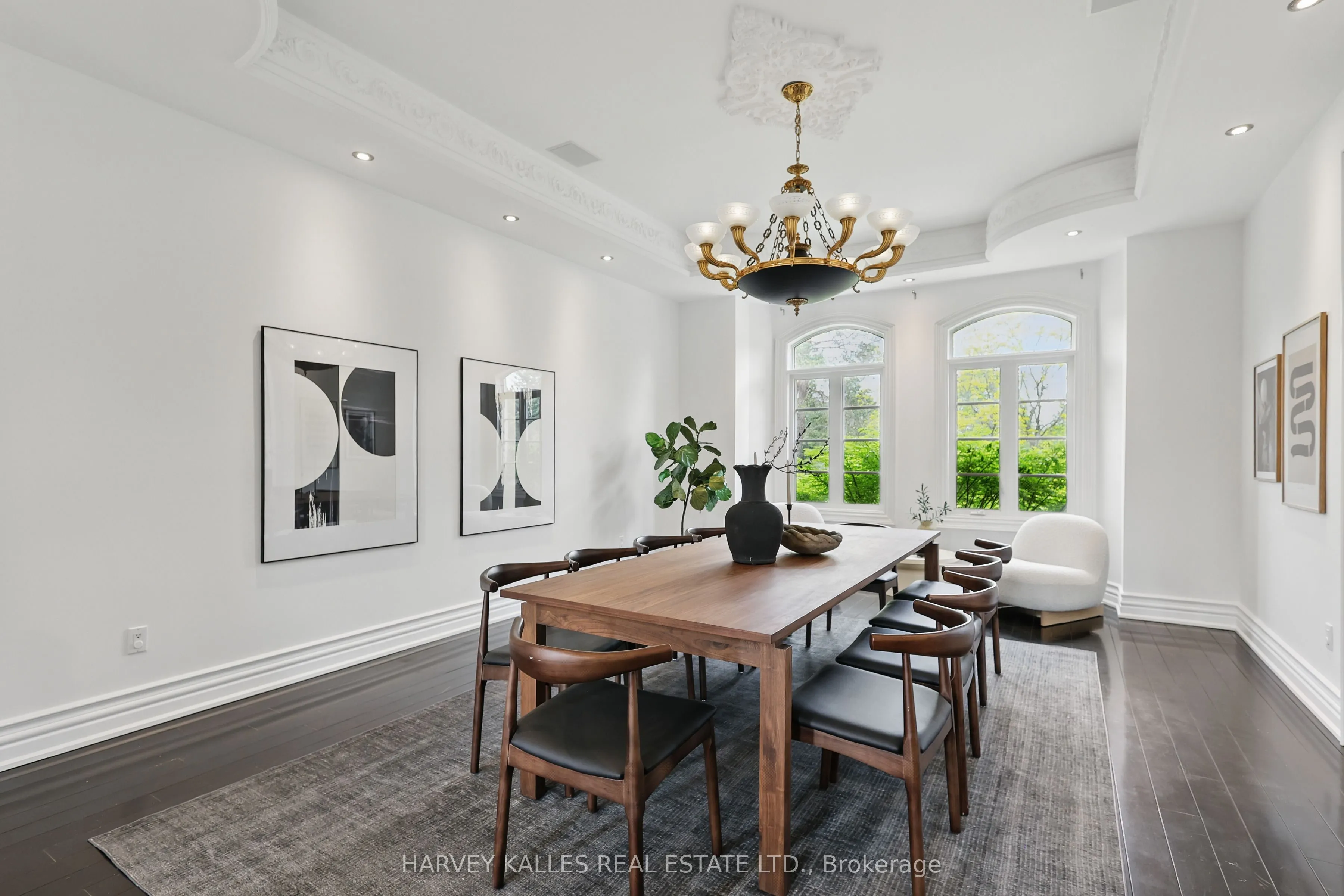 443 Dearbourne Avenue