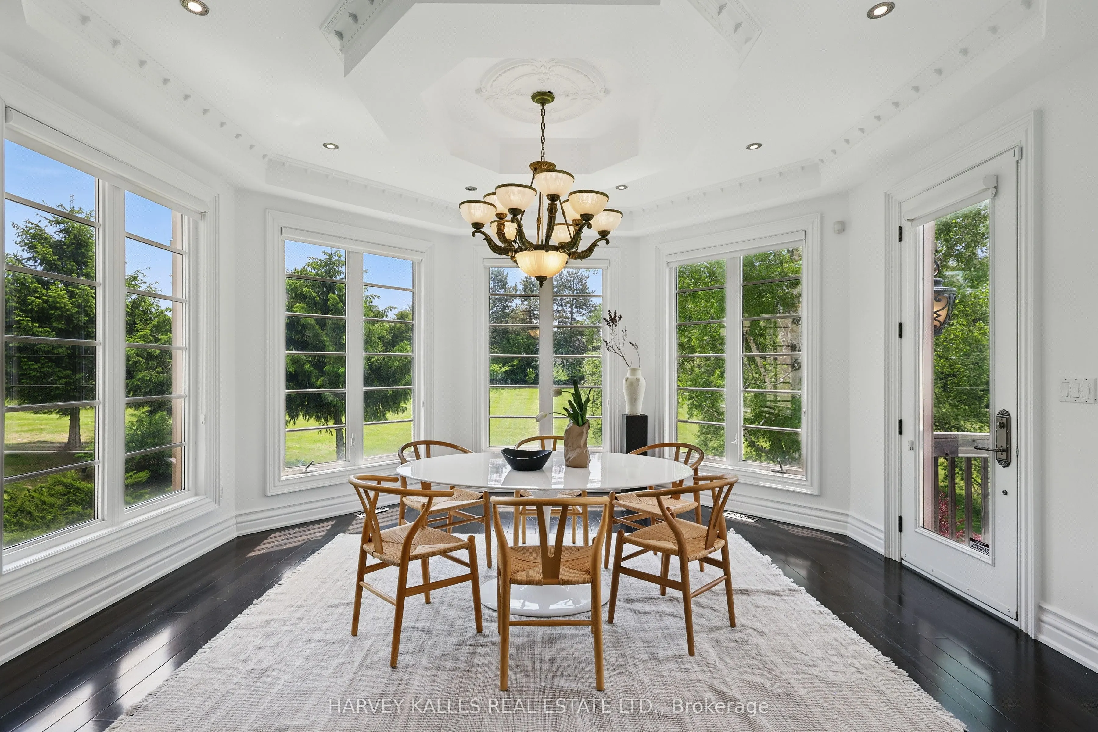 443 Dearbourne Avenue