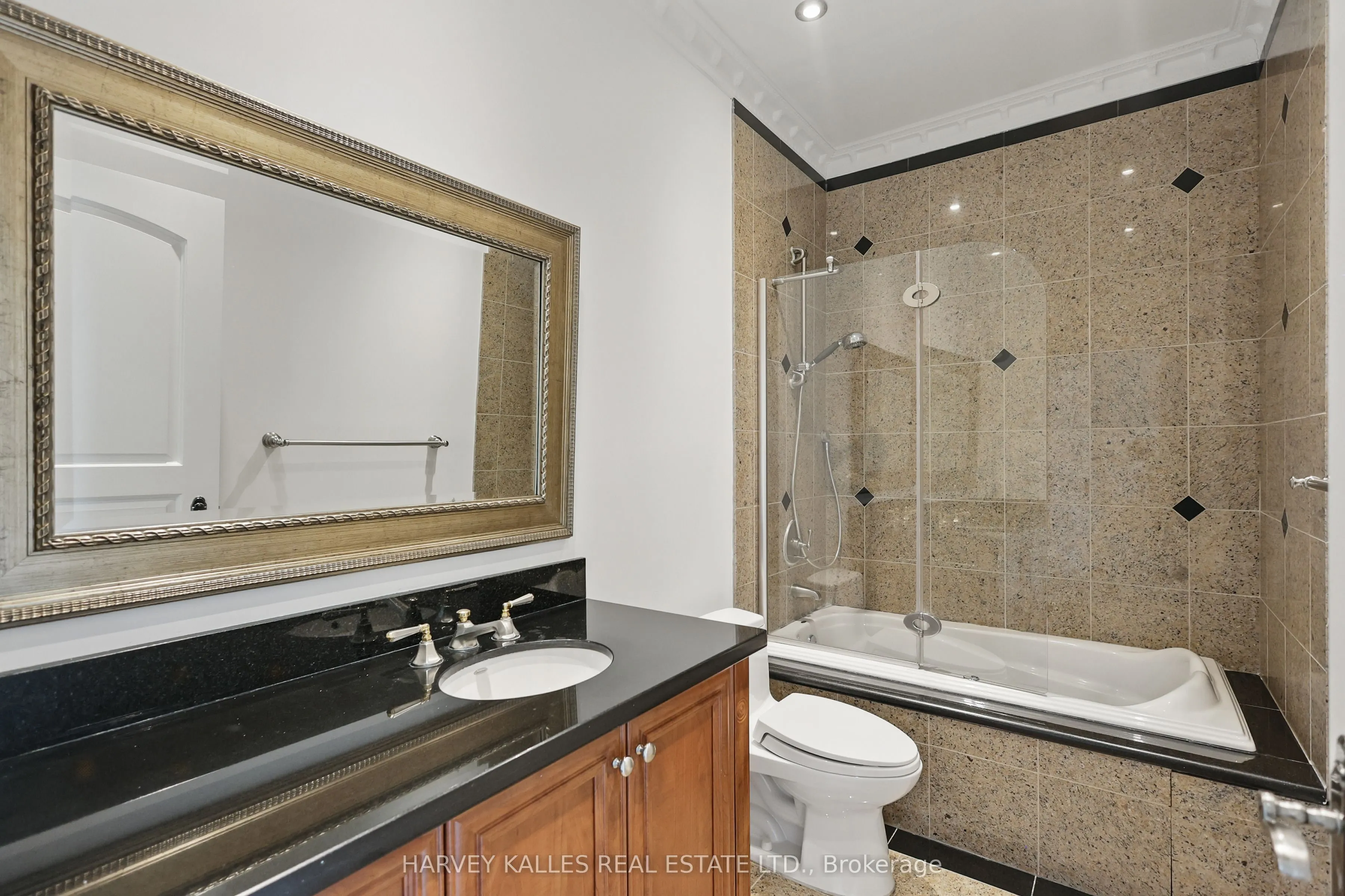 443 Dearbourne Avenue