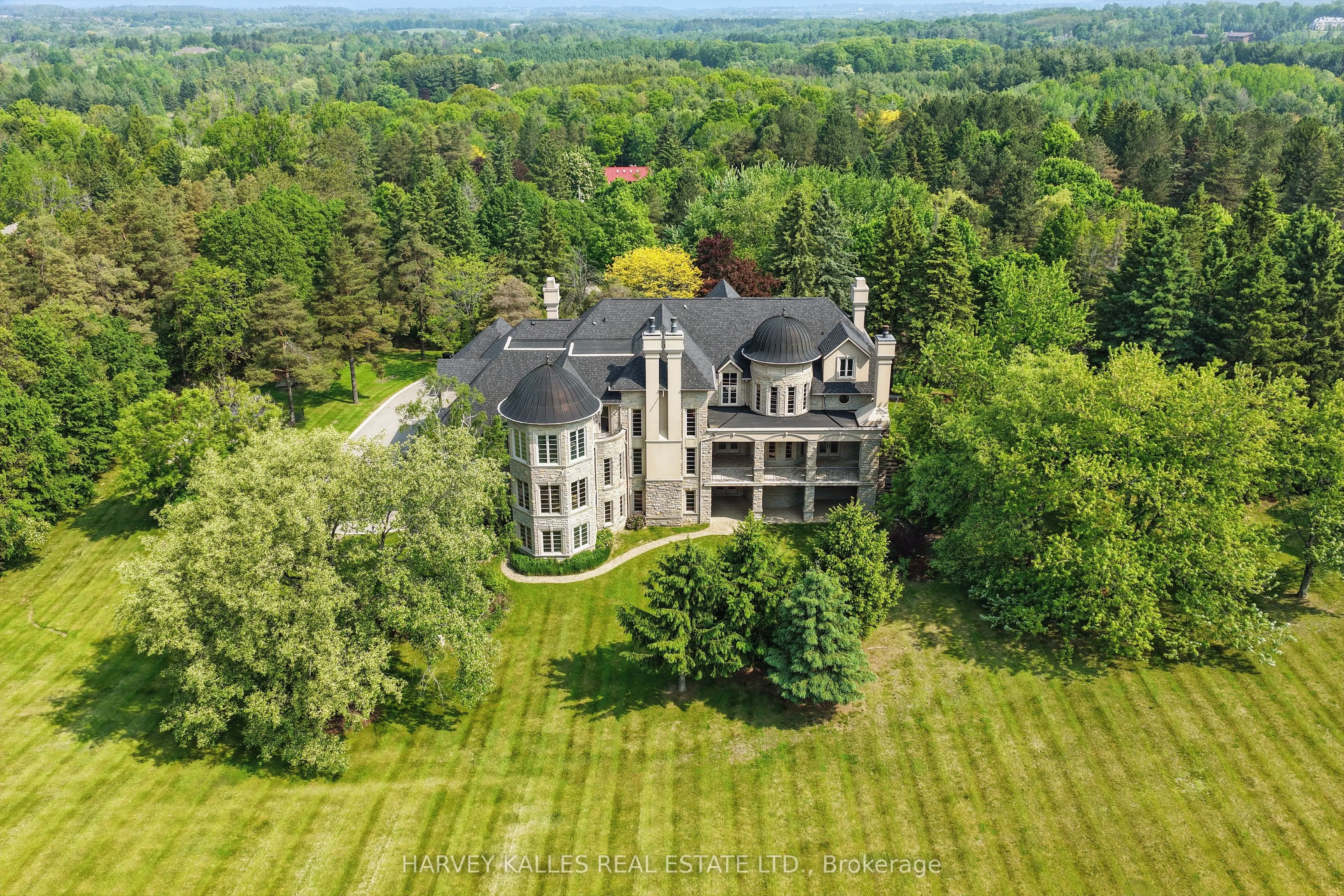 443 Dearbourne Avenue