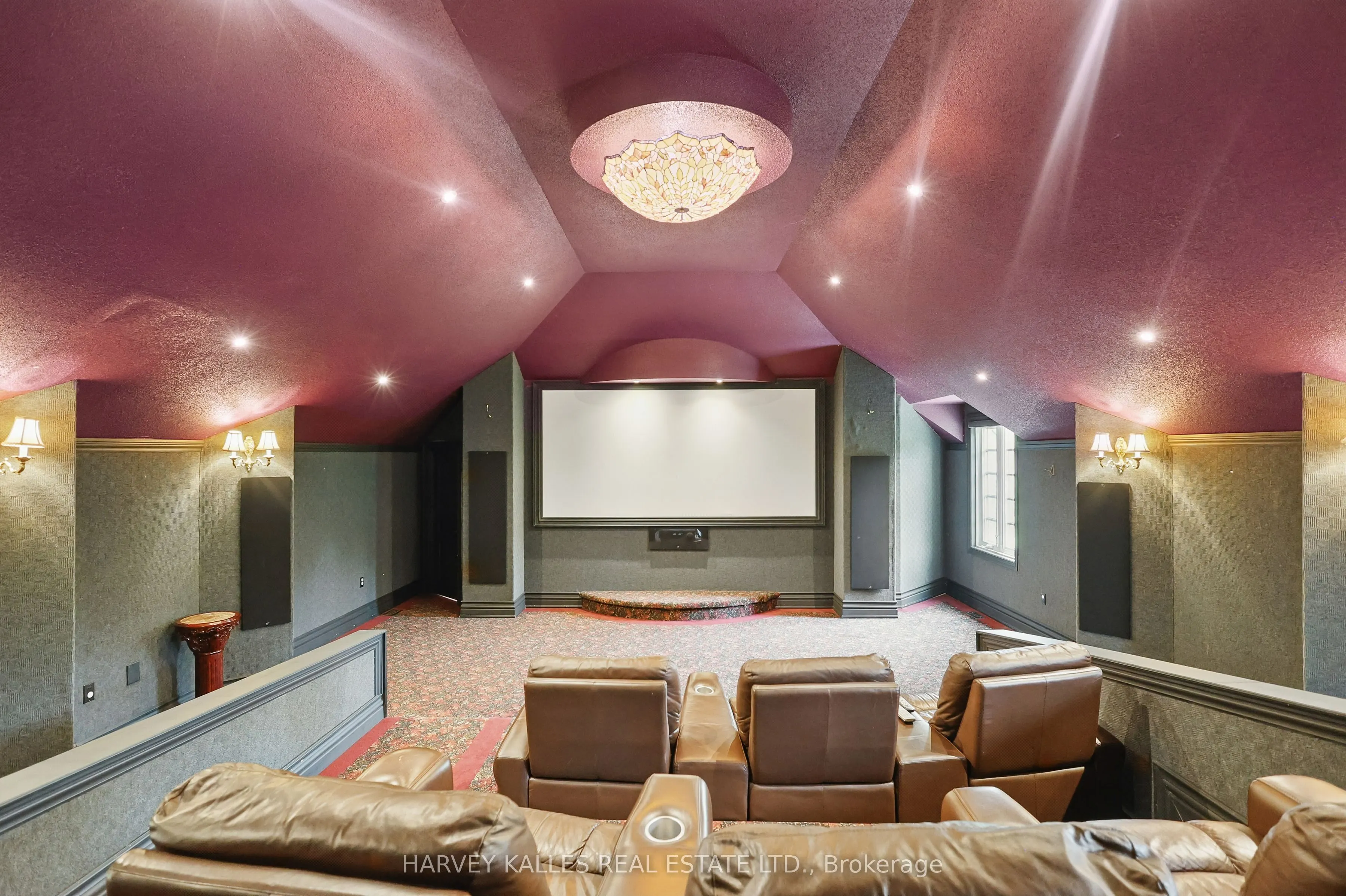 443 Dearbourne Avenue