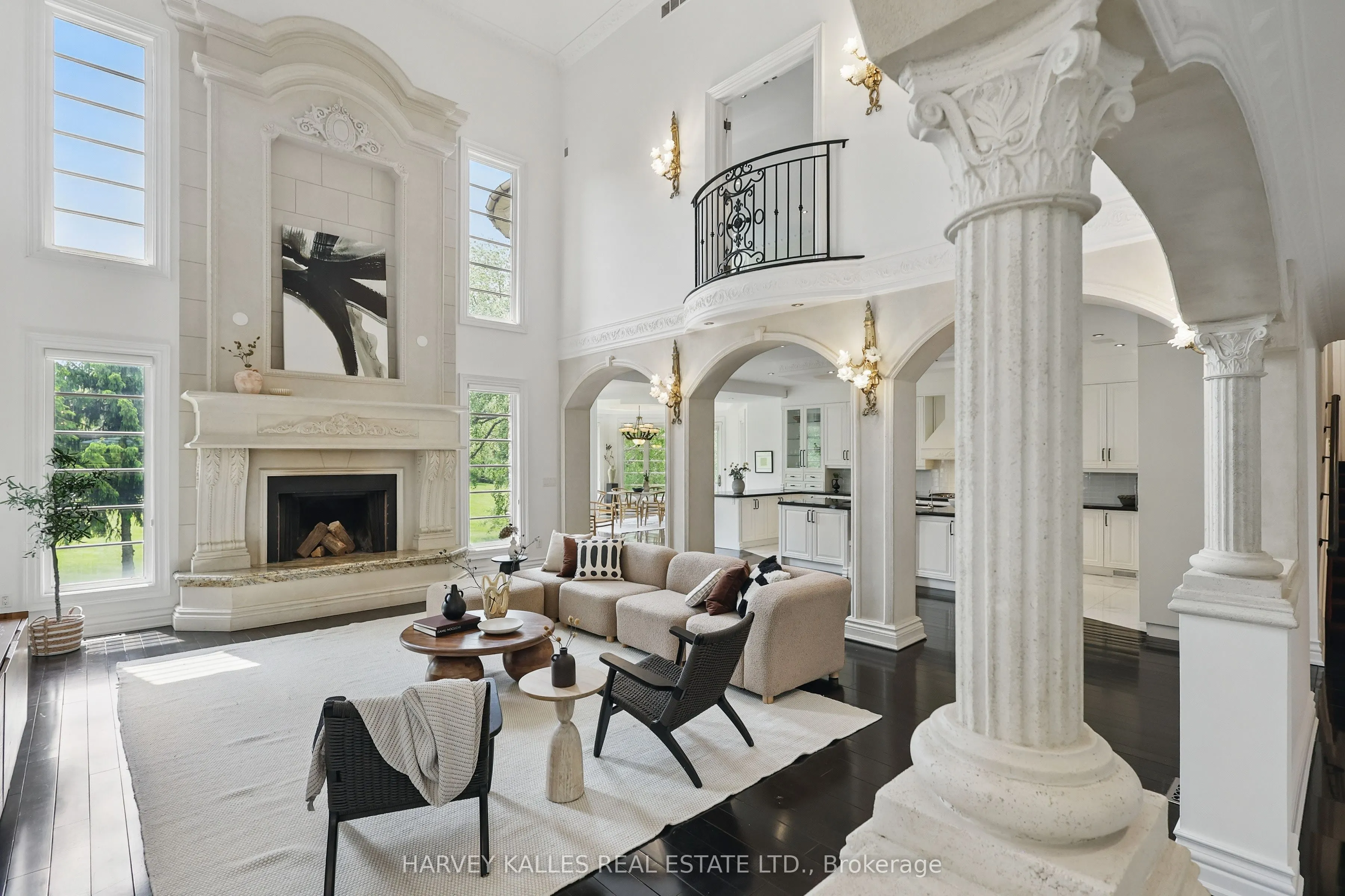 443 Dearbourne Avenue