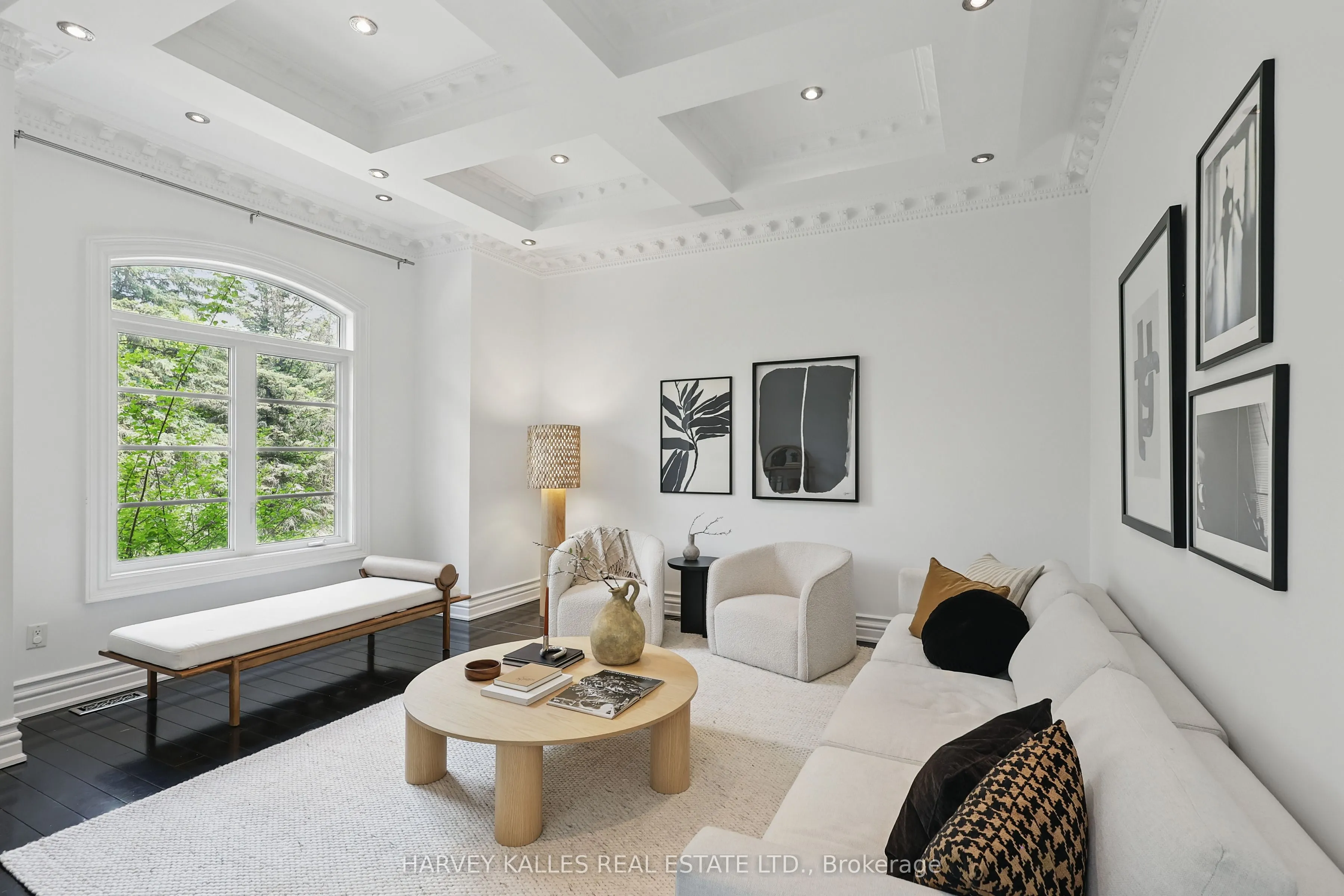 443 Dearbourne Avenue