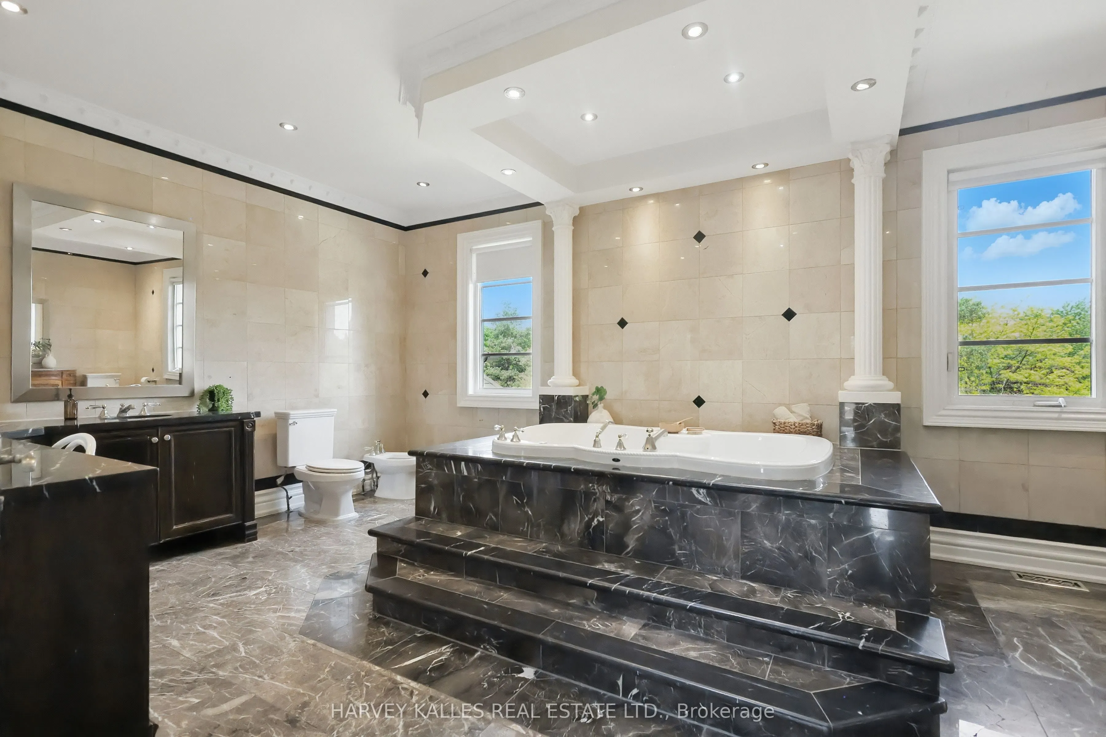 443 Dearbourne Avenue