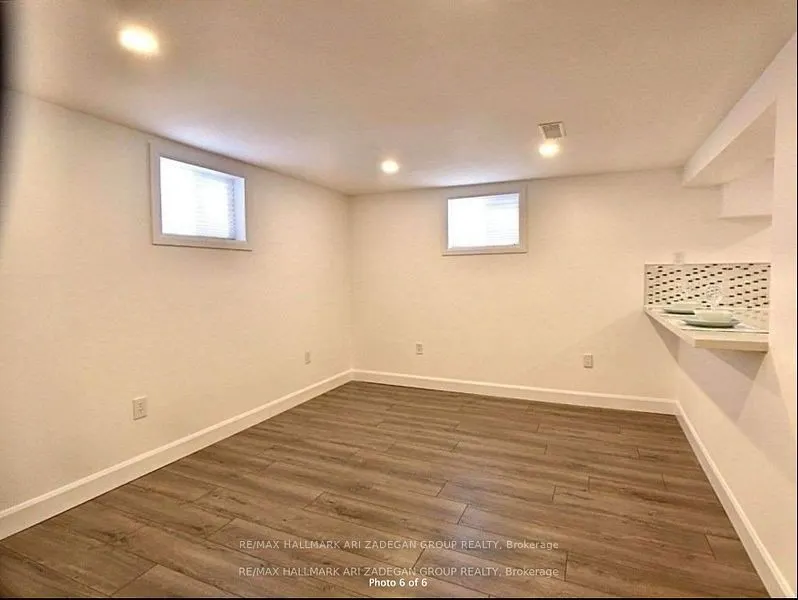 47 Newbury Drive, #Lower Fl