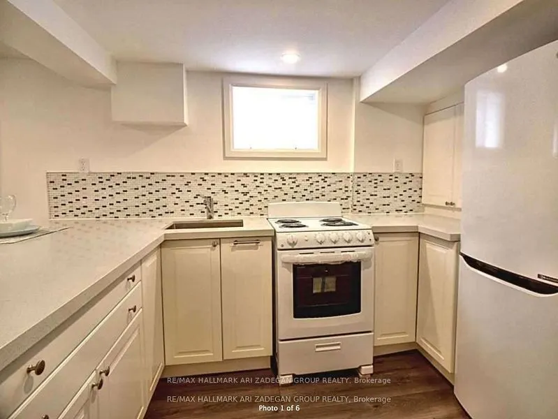 47 Newbury Drive, #Lower Fl