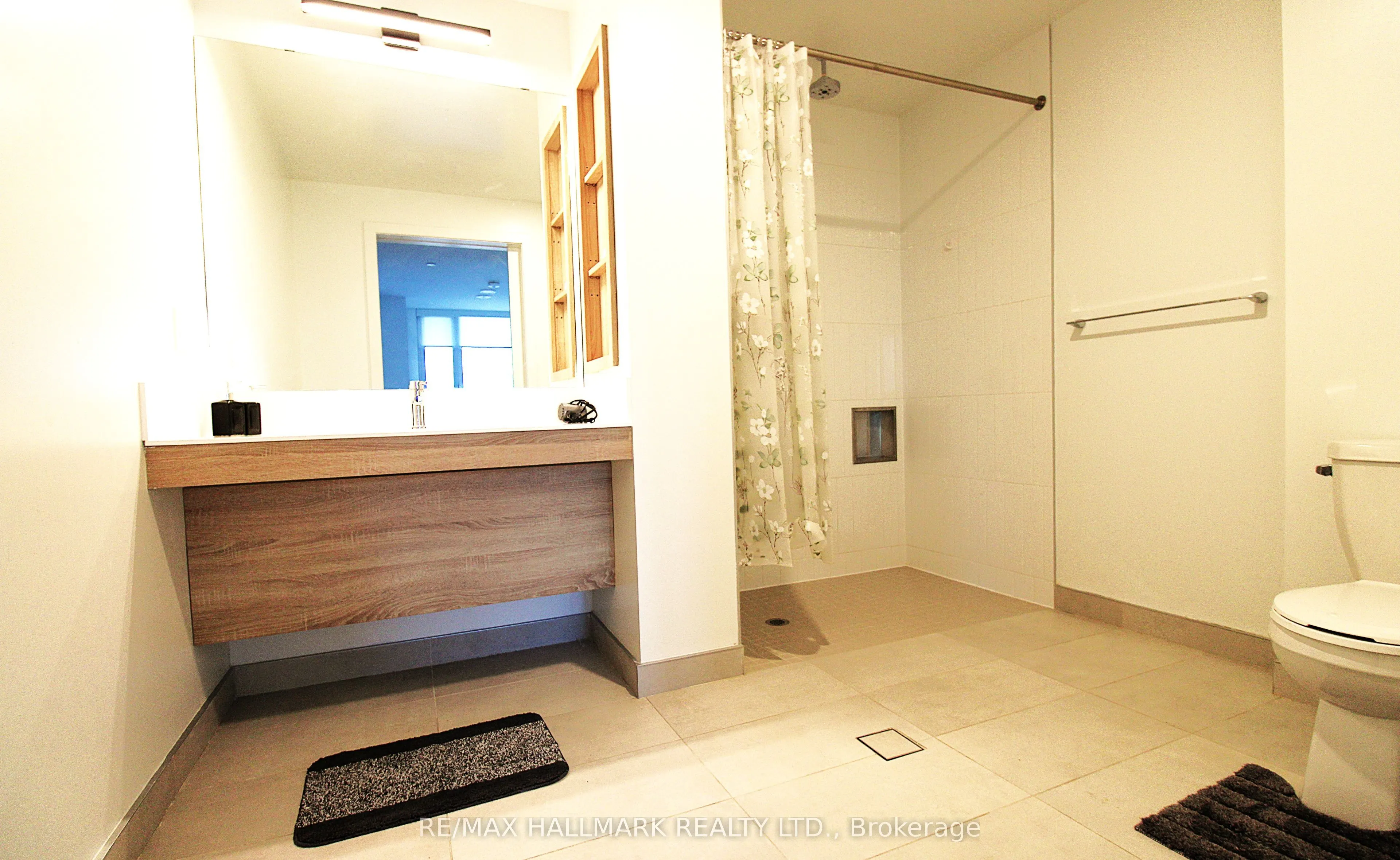 7950 Bathurst Street, #826