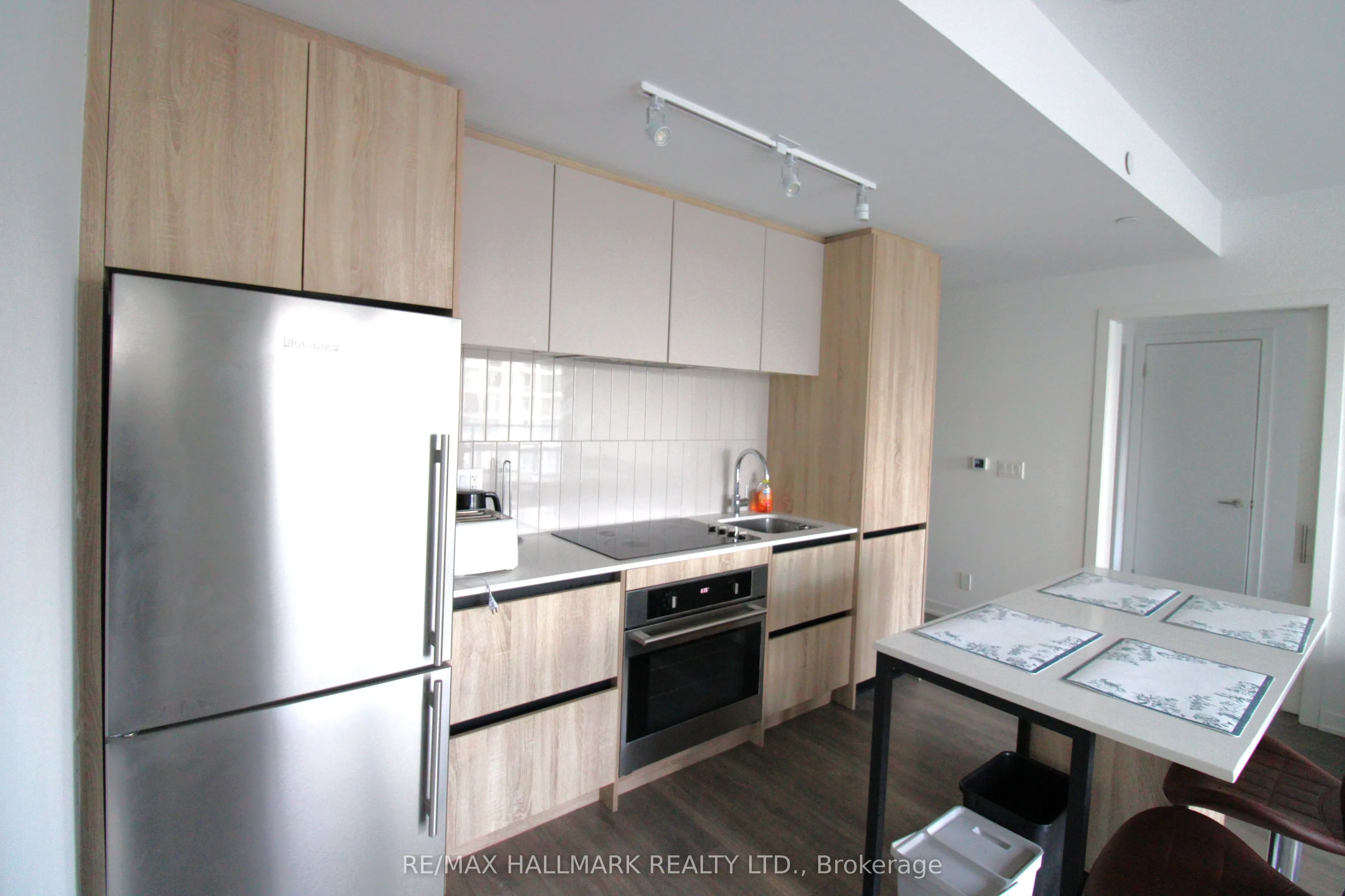 7950 Bathurst Street, #826