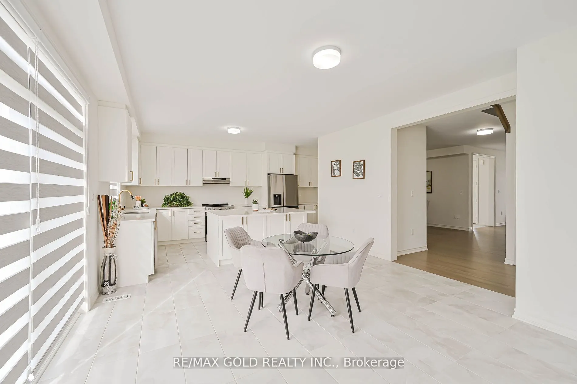 15 Sandhill Crescent