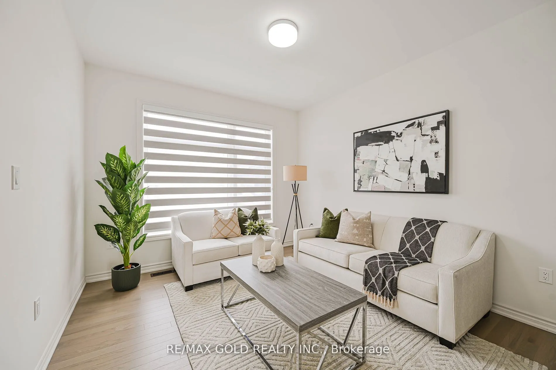 15 Sandhill Crescent