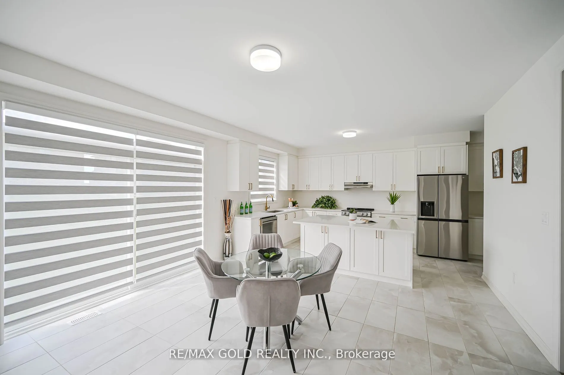 15 Sandhill Crescent