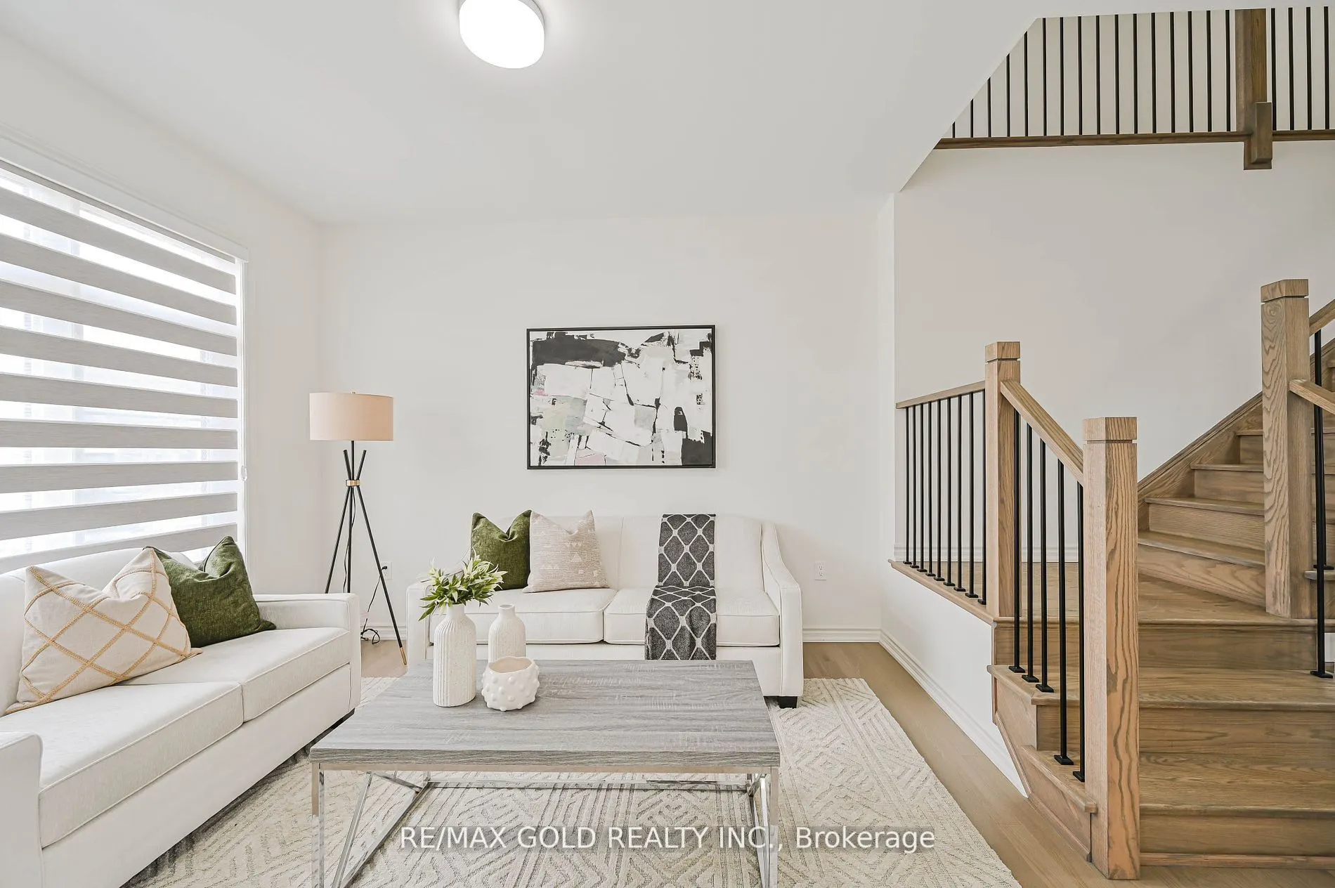 15 Sandhill Crescent