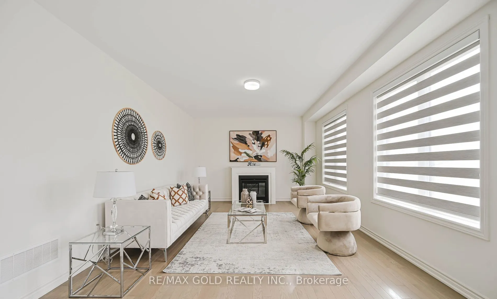 15 Sandhill Crescent